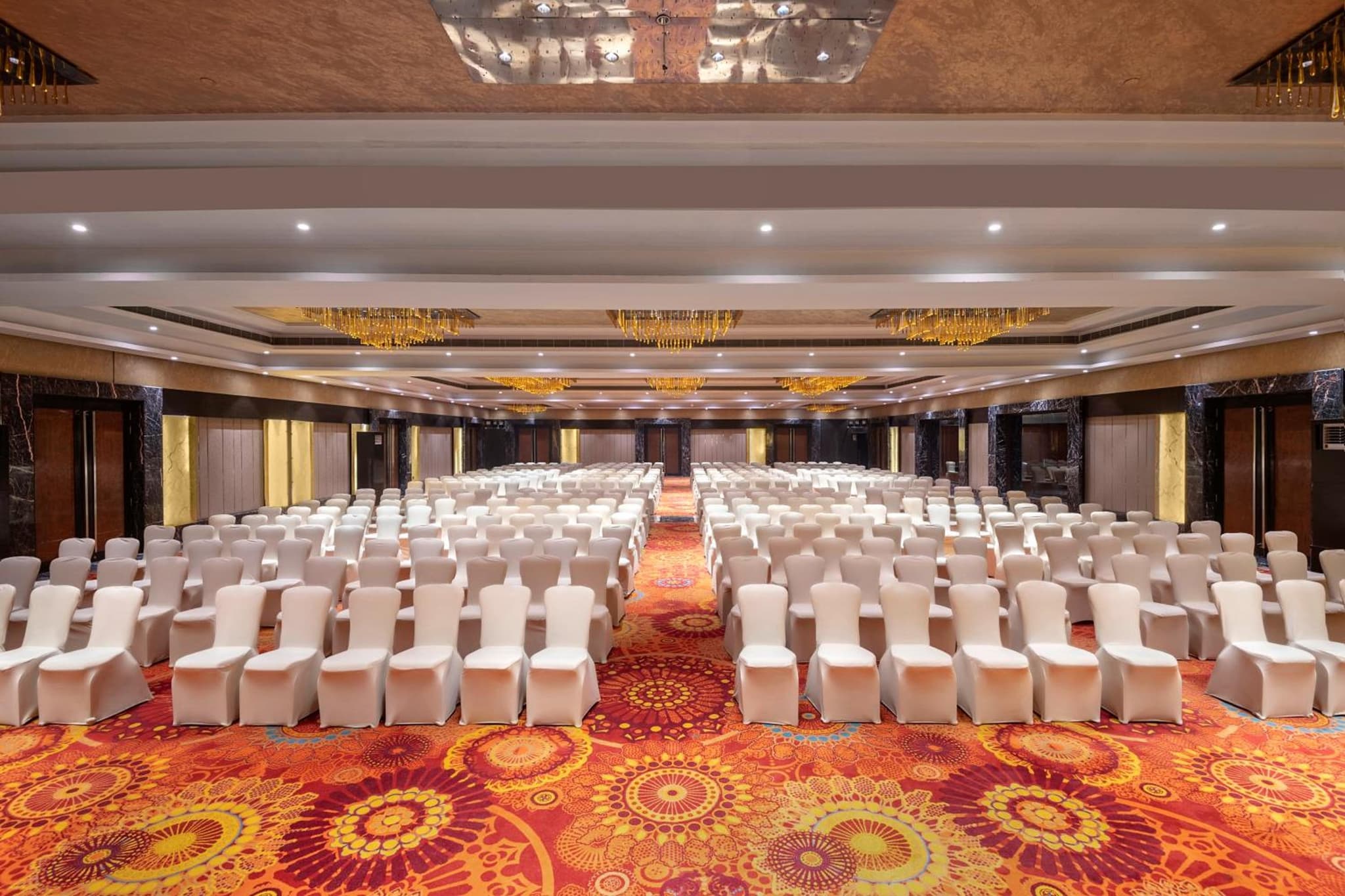 Radisson Blu Kaushambi Delhi NCR photo 7