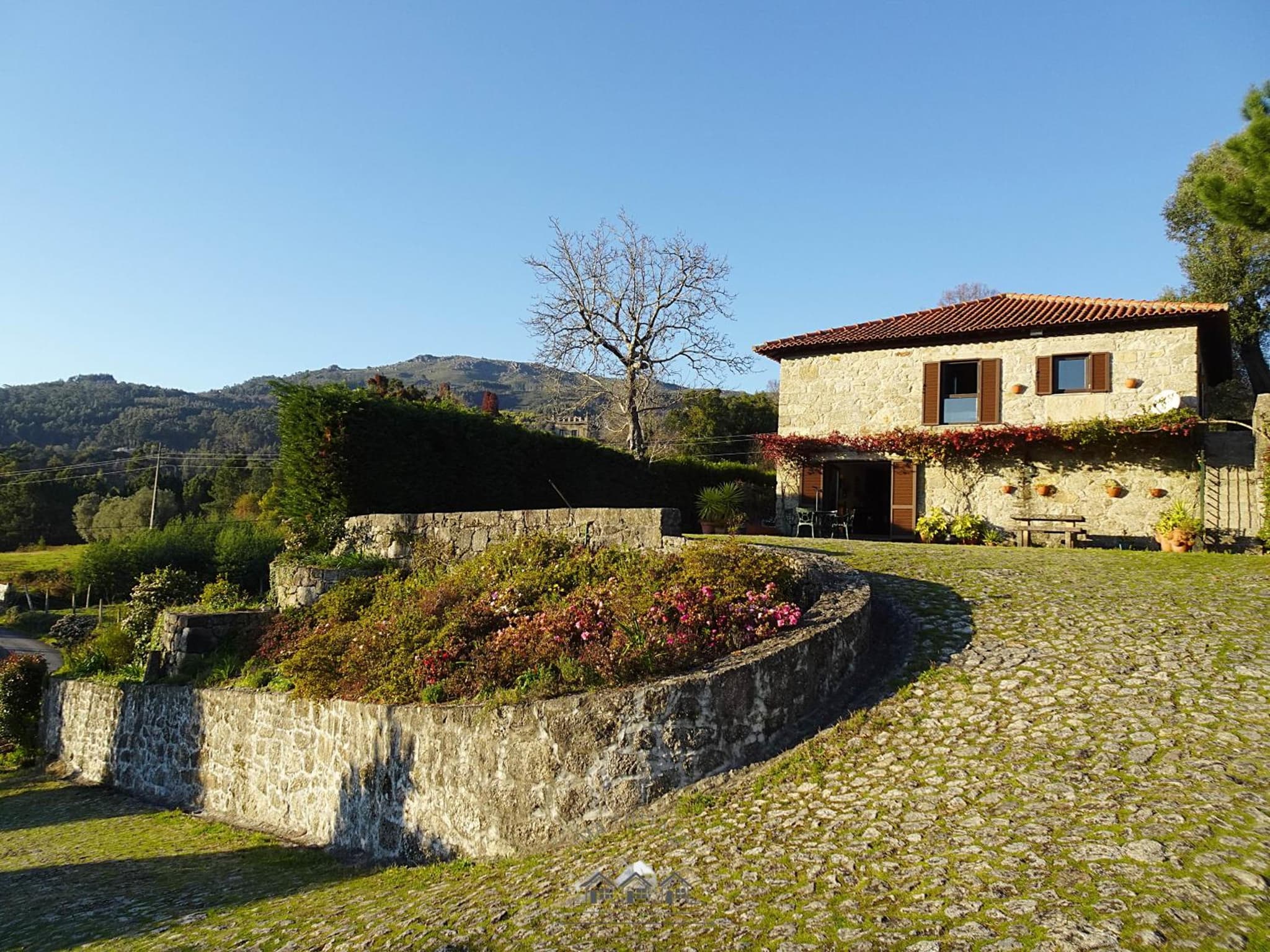 LIMA COTTAGES - Casa do Cercado photo 8