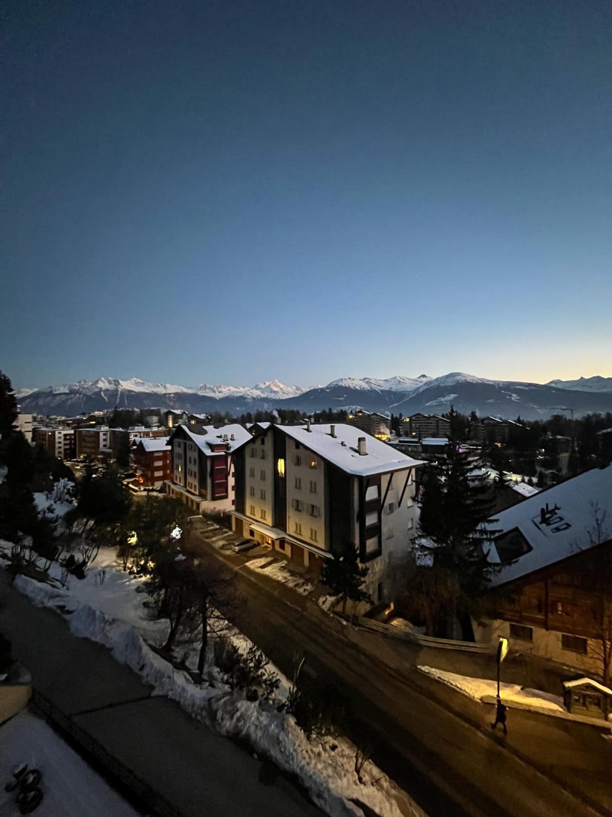 L'Eperon Center Crans wonderful view photo 3