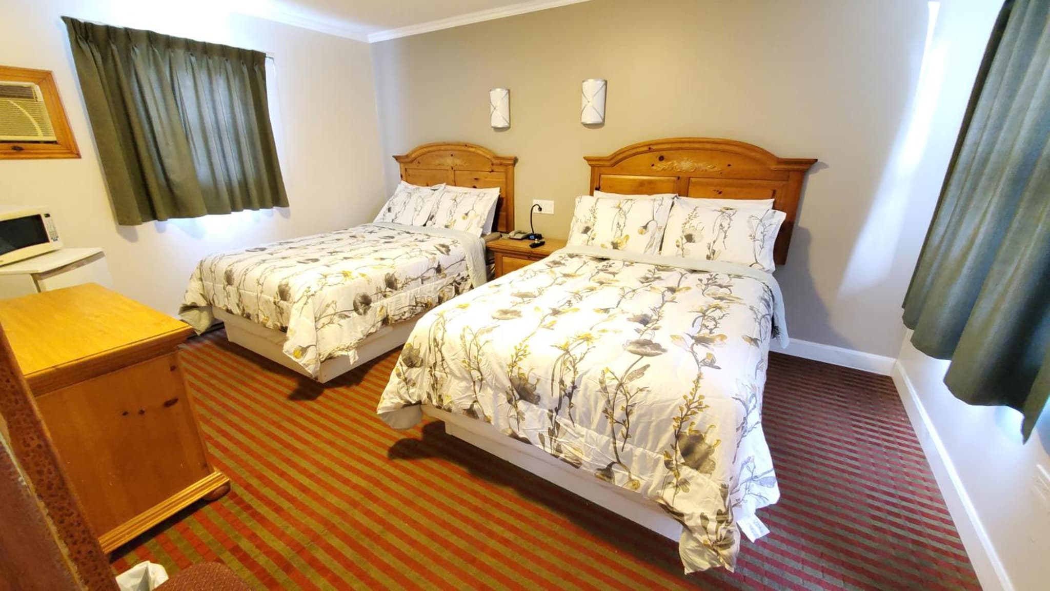 Knights Inn Colonial Fireside Inn photo 2