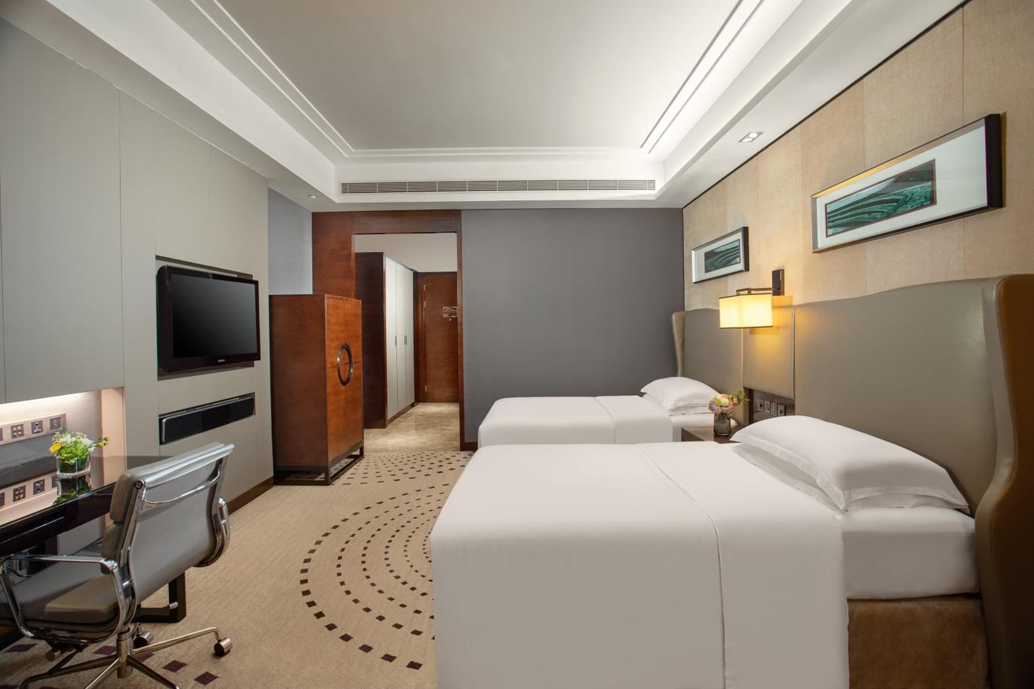 Crowne Plaza Huizhou by IHG photo 7