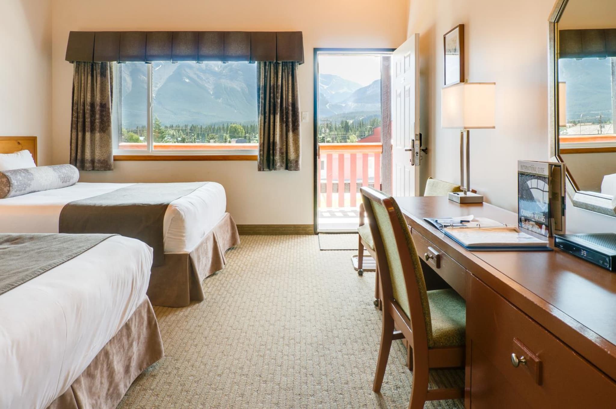 Rocky Mountain Ski Lodge photo 6