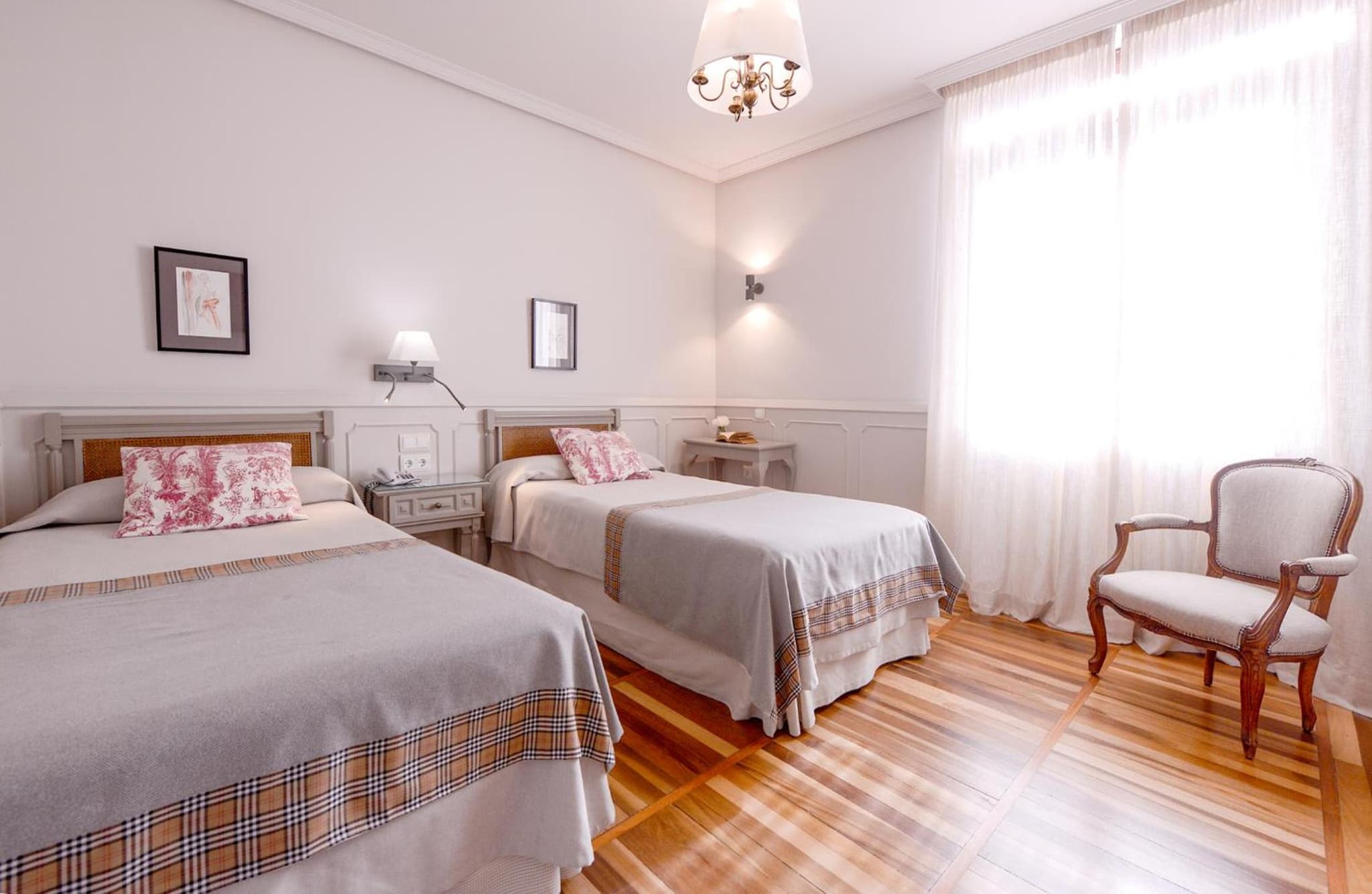 Hotel Alcazar Irun photo 3