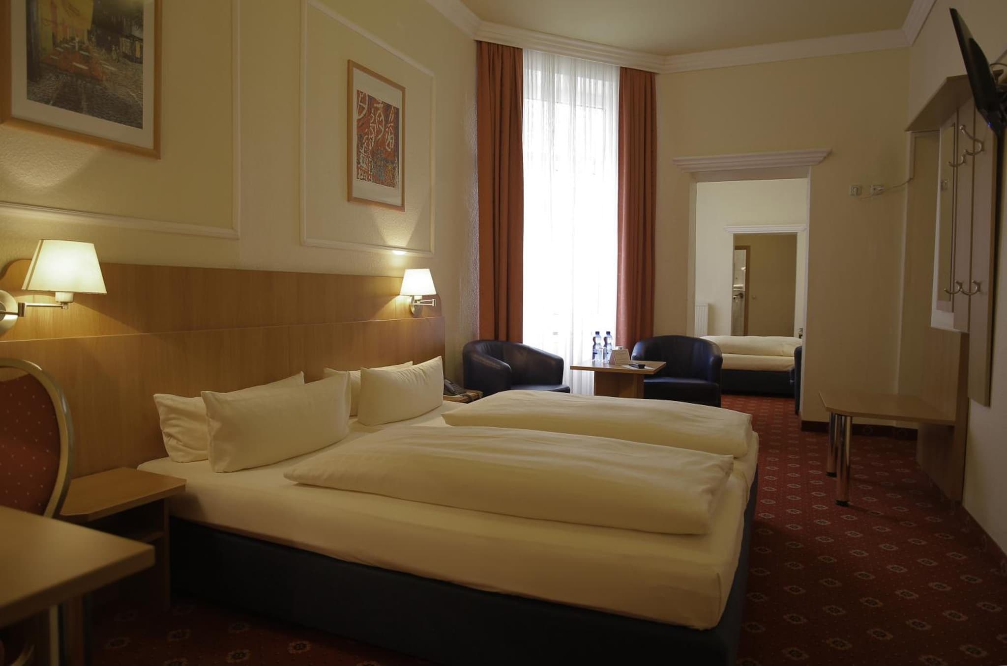 Hotel Königshof photo 3