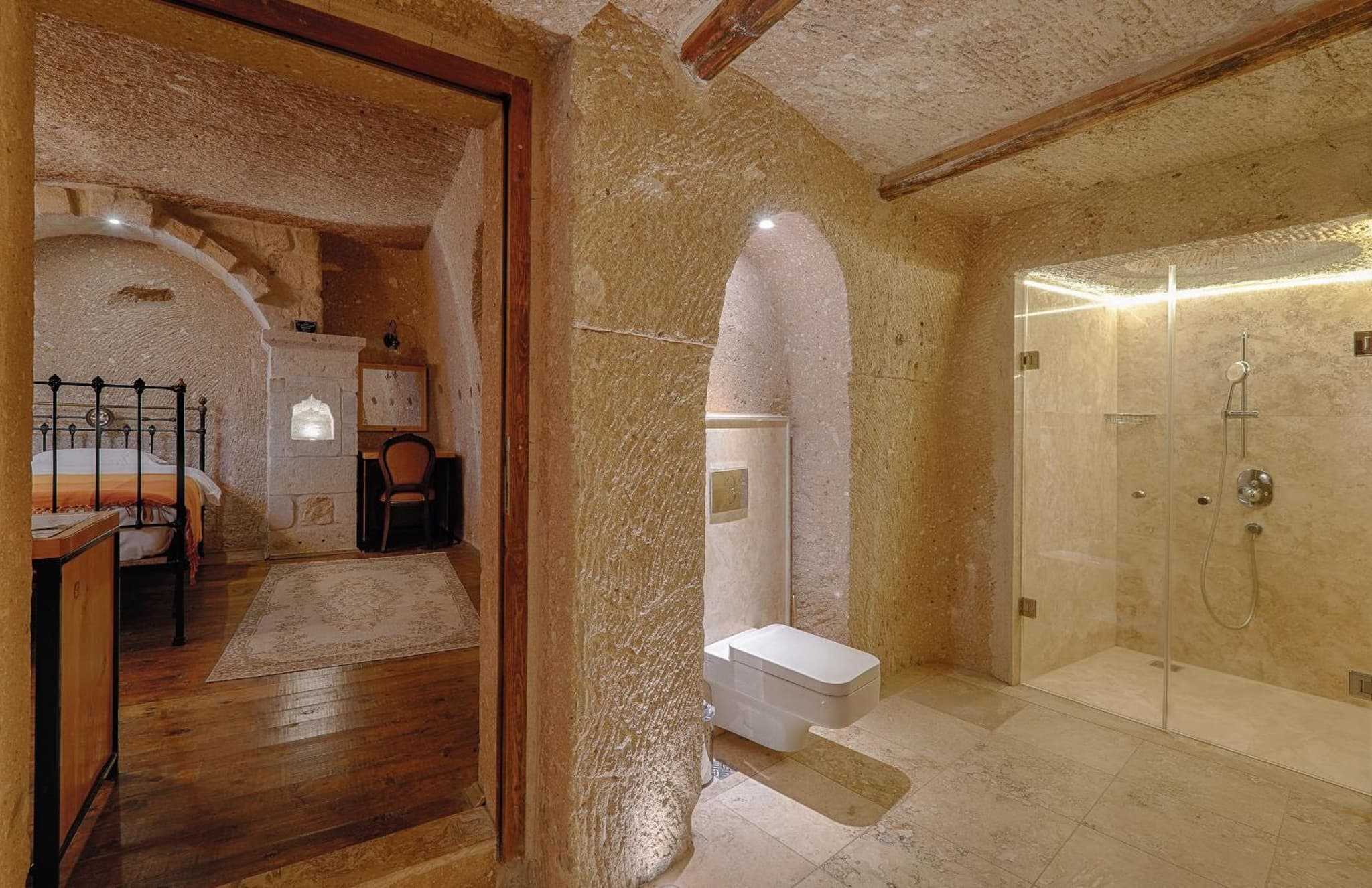 Taru Cave Suites photo 4