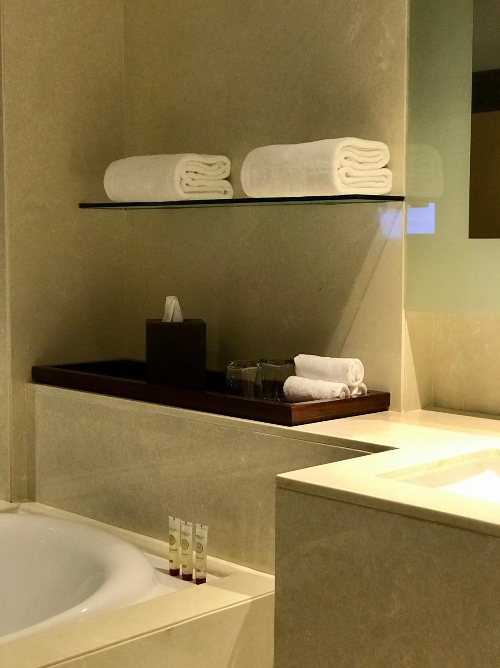 Crowne Plaza Kochi by IHG photo 9