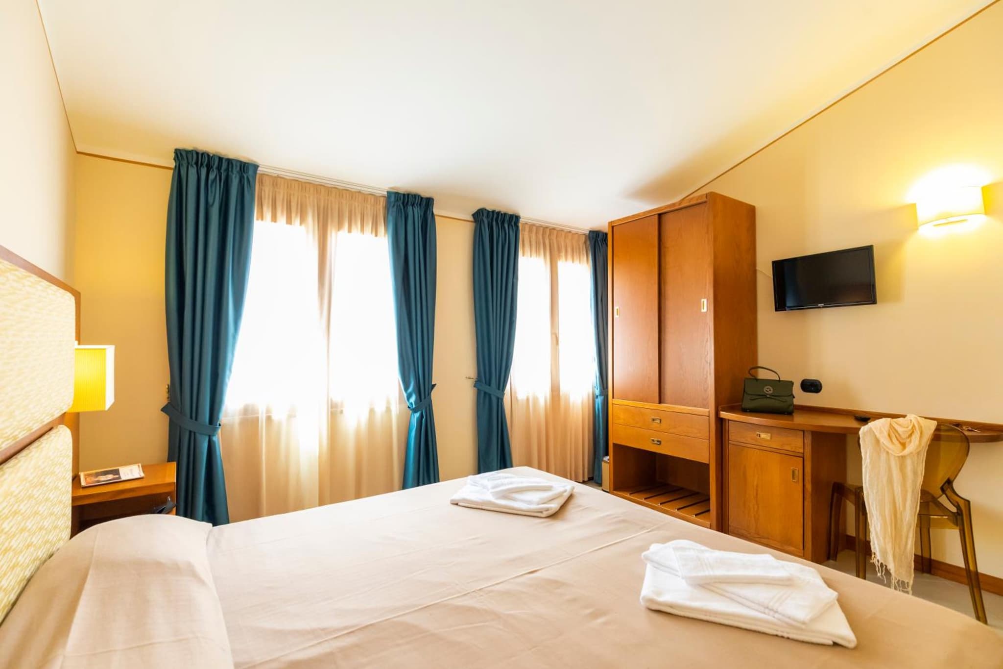 Tropis Hotel photo 3