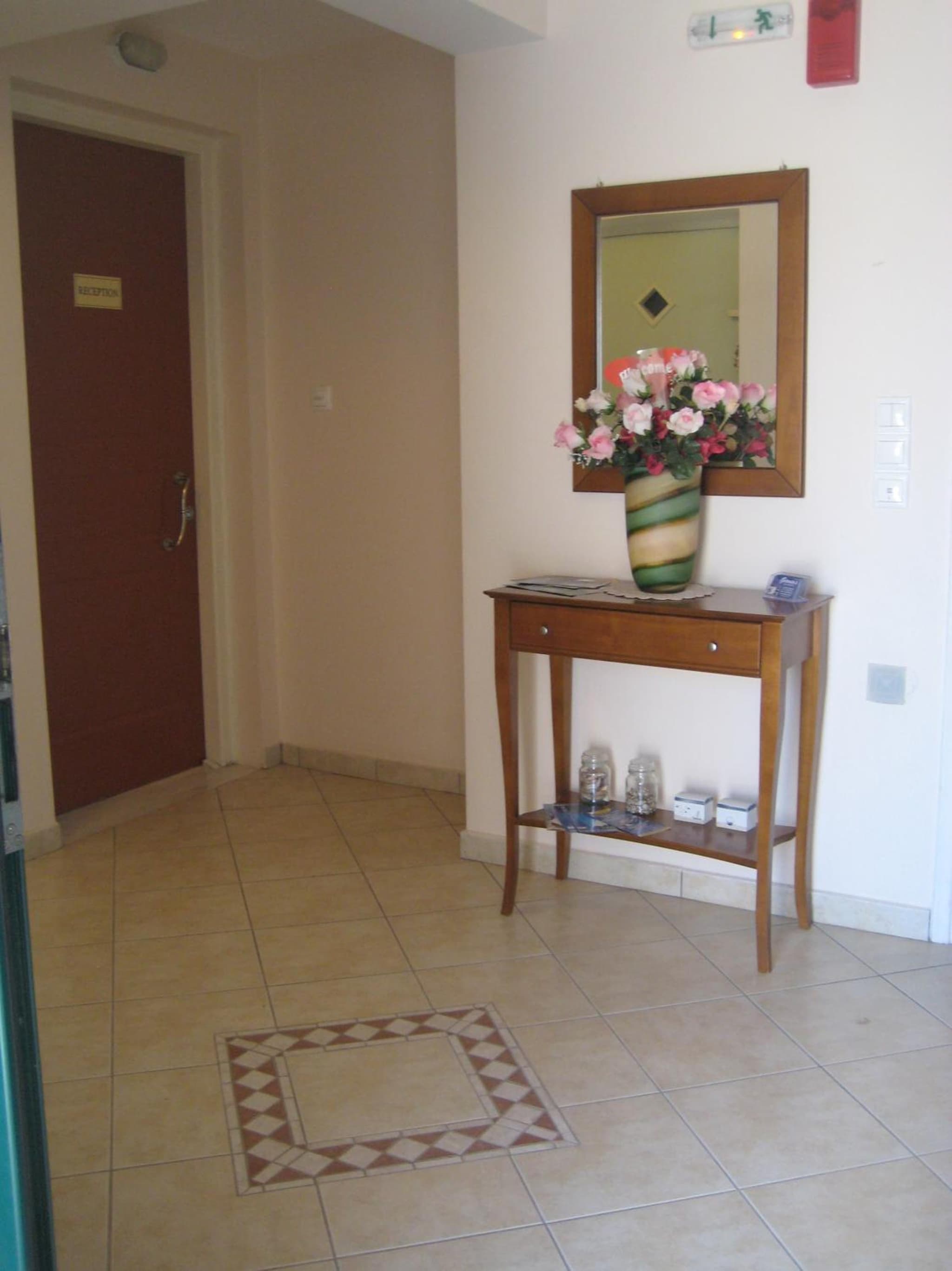 Giannos Apartments photo 8
