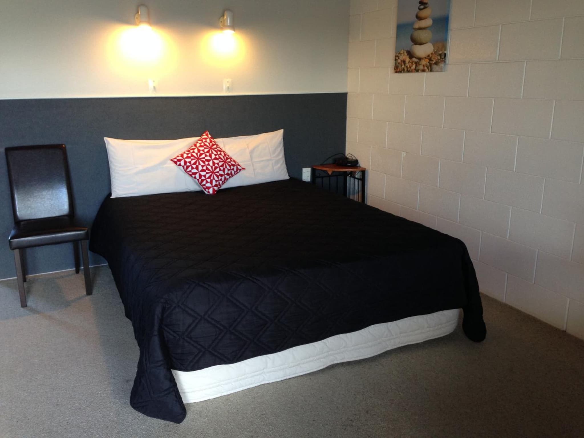 Thornton Lodge Motel photo 2