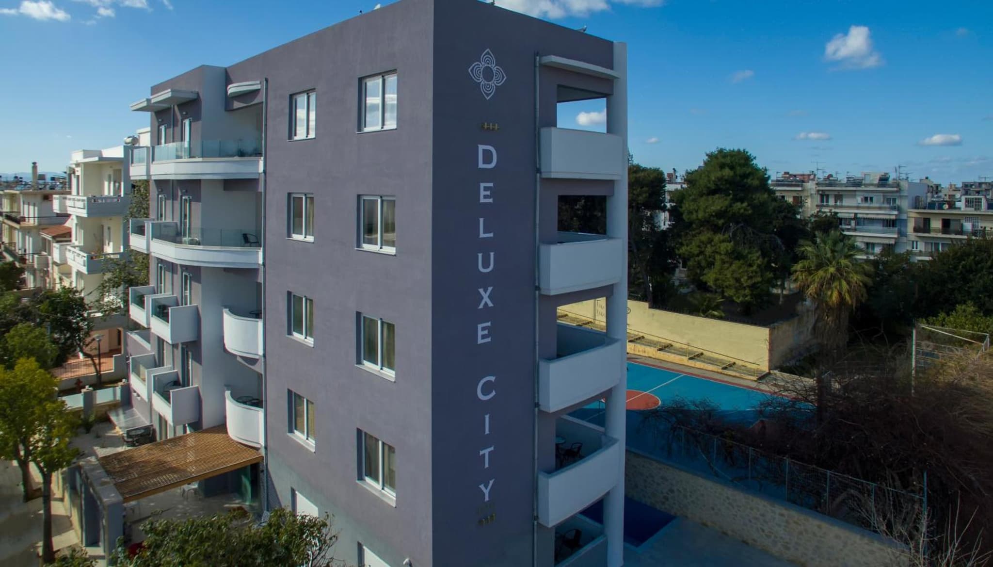 Deluxe City