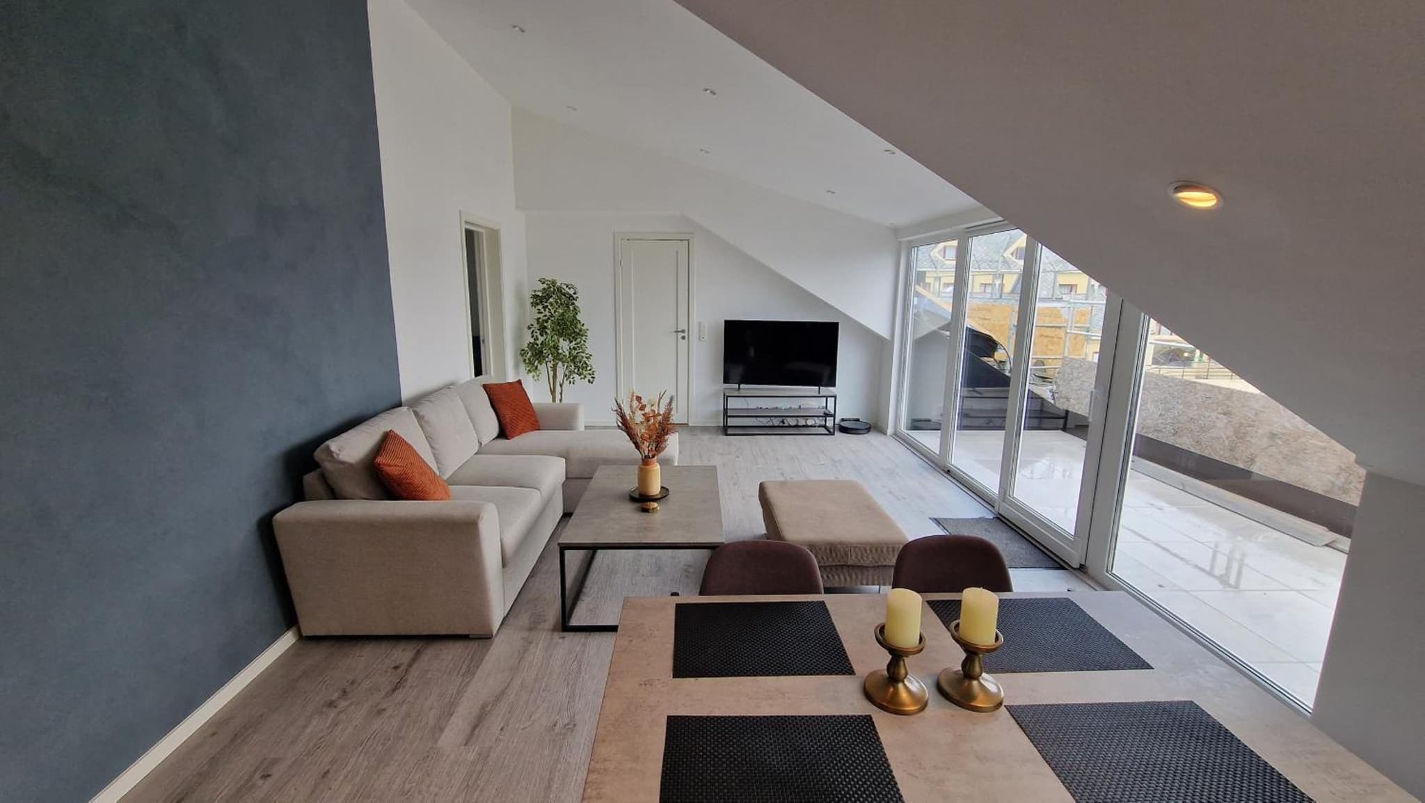 Lovely 2-bedroom loft with panoramic view