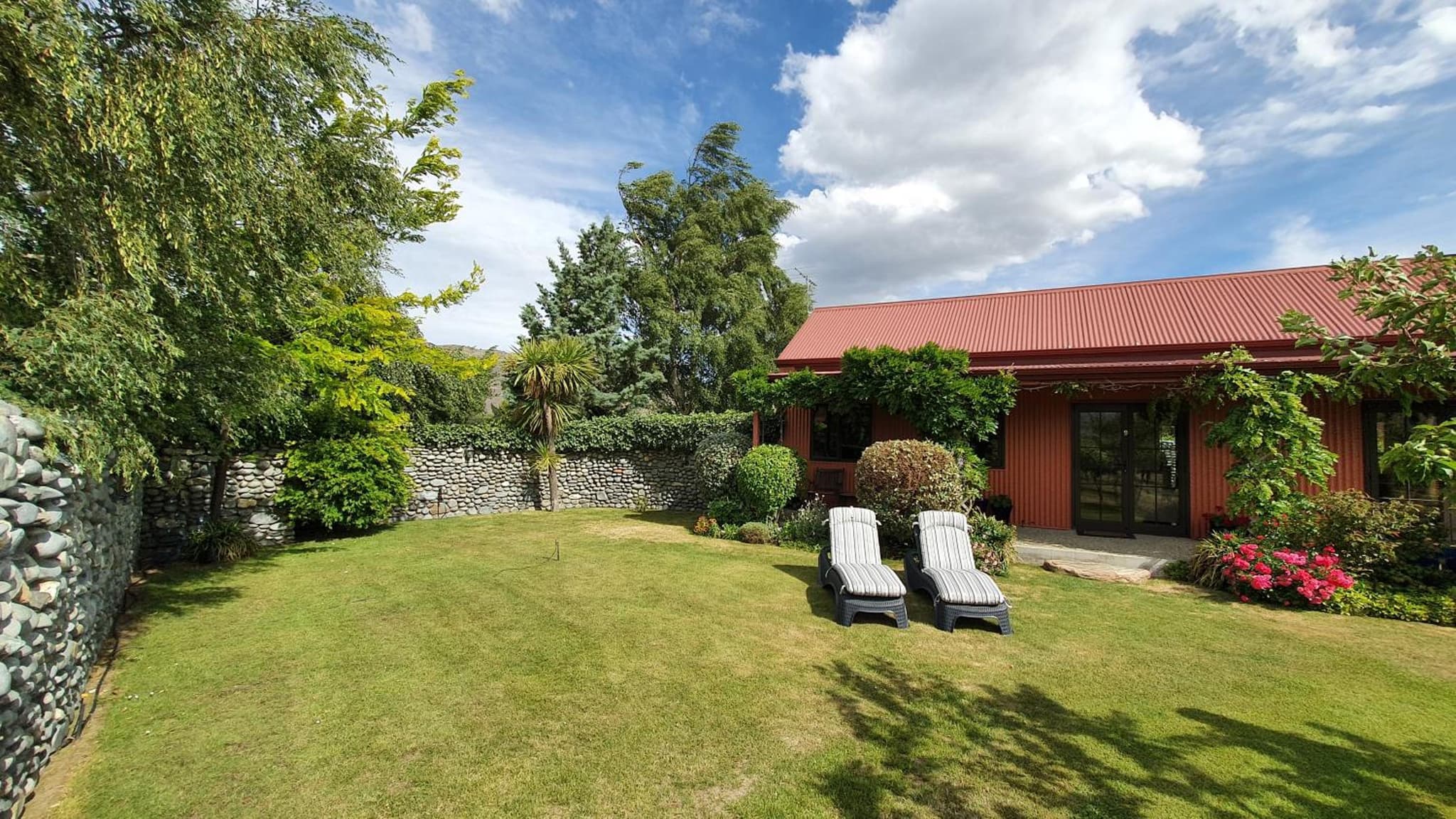 River Rock Estate photo 3