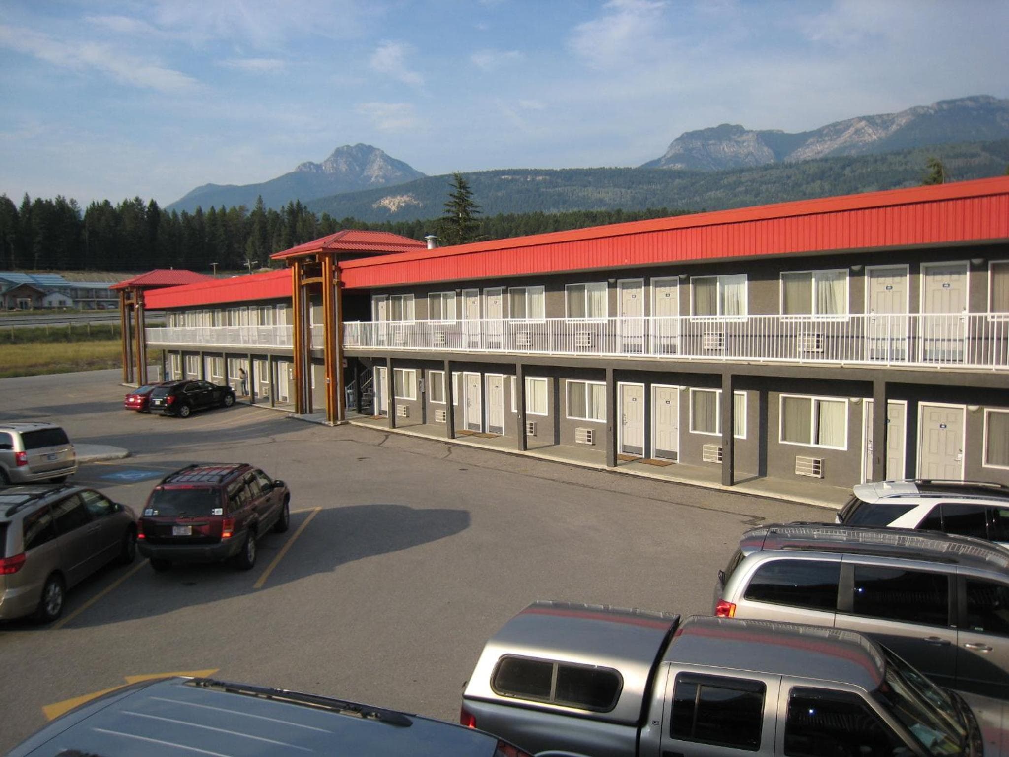 Days Inn by Wyndham Golden photo 5