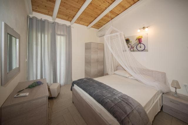 Efi Apartments photo 5