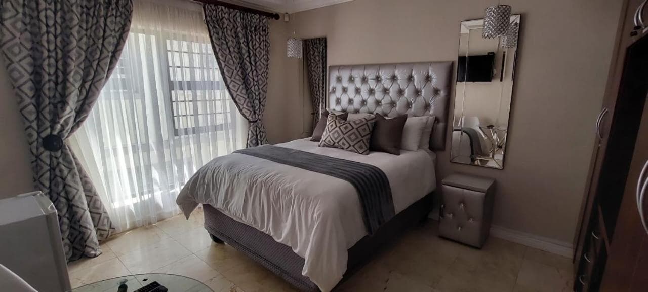 Winchester Place photo 7