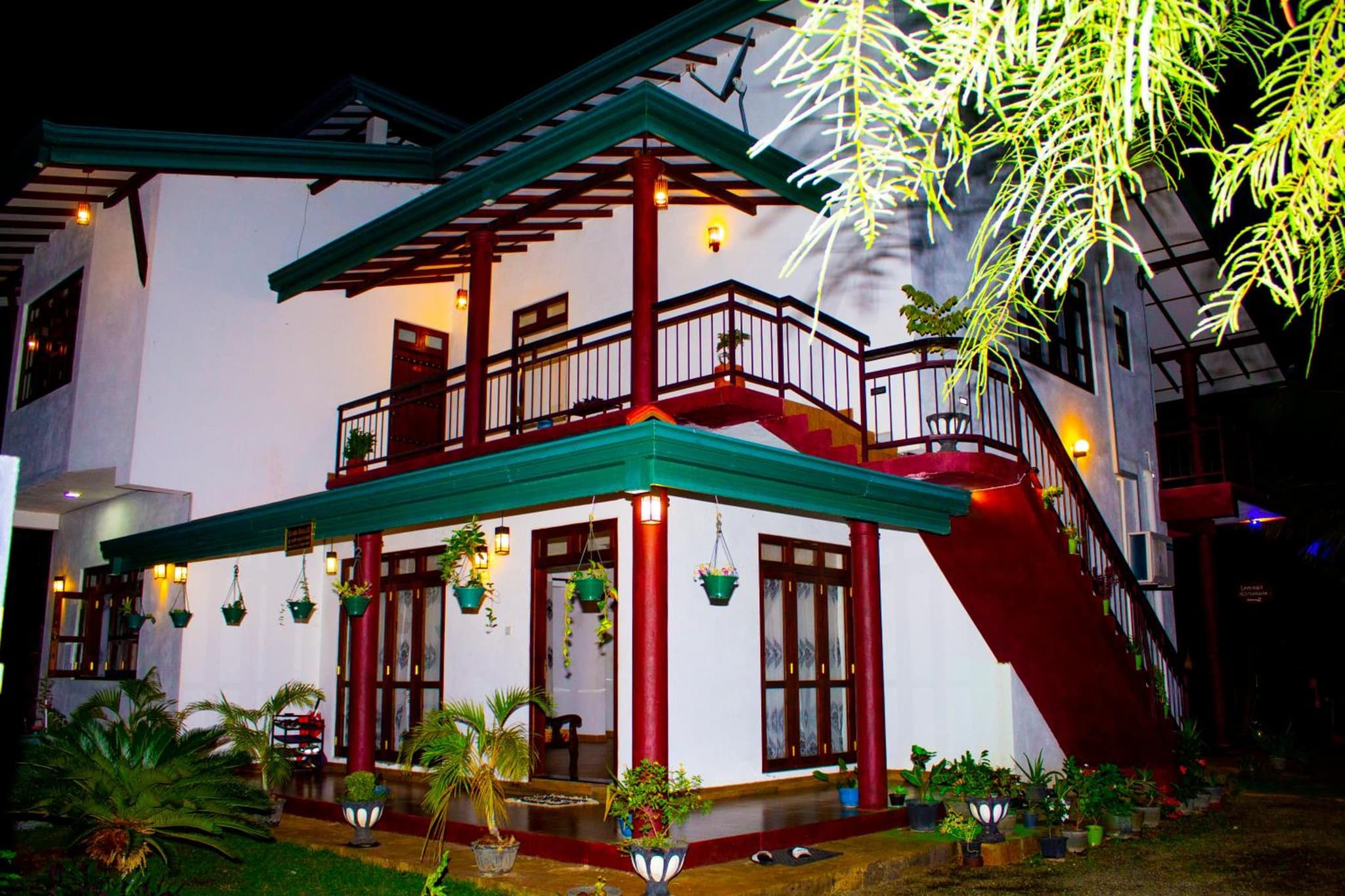 Lavender Home Yala Safari