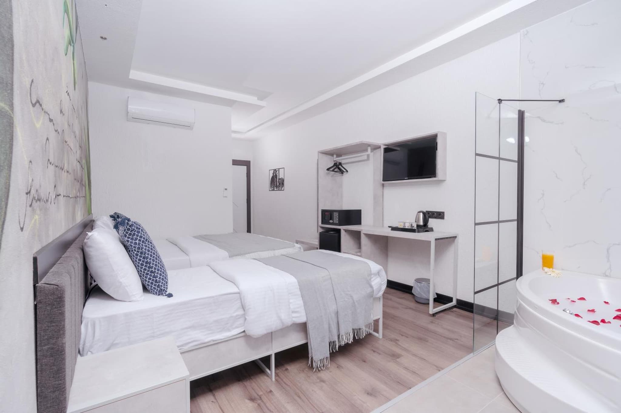 Melanj Airport Hotel photo 5