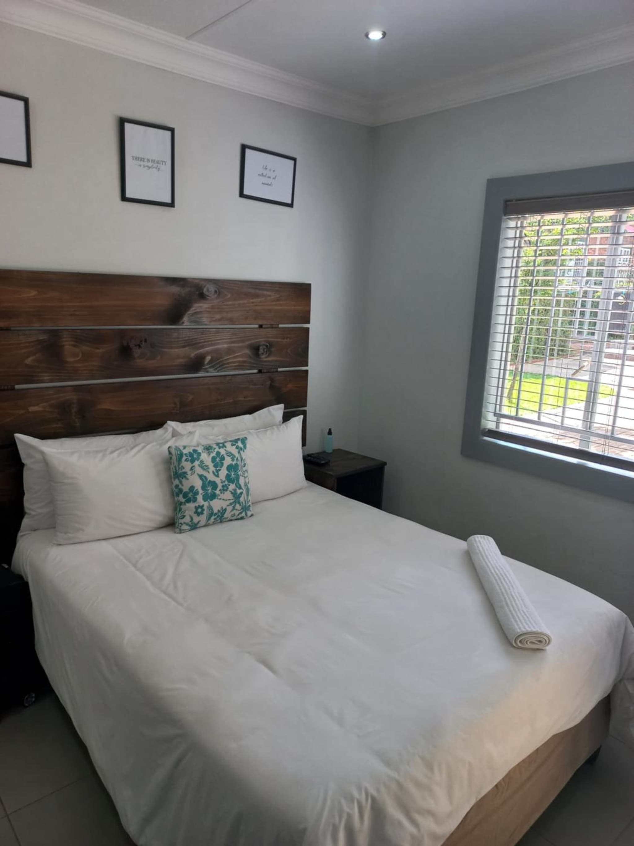 Triple9 Hatfield Guesthouse photo 7