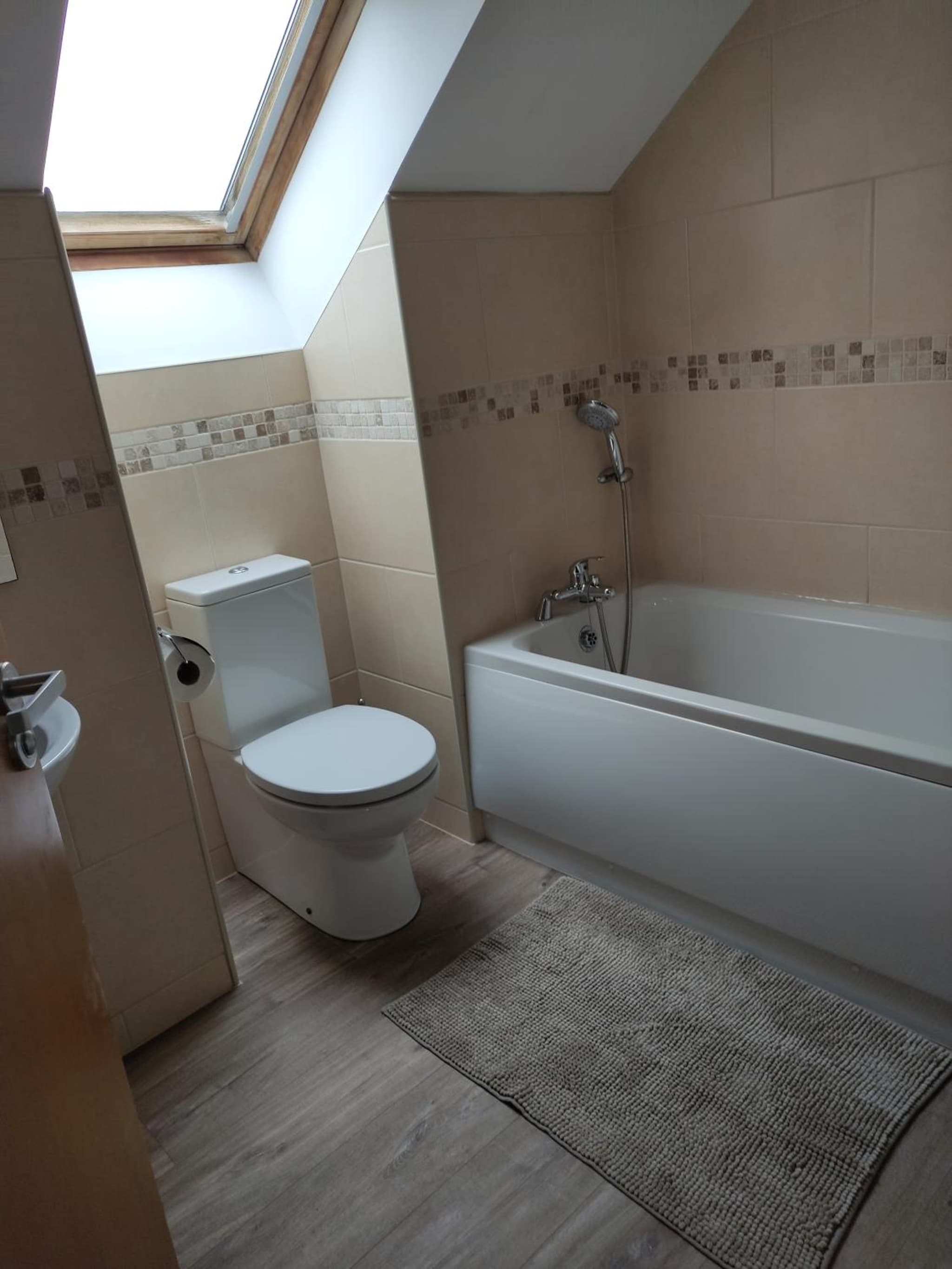 Tollyrose Loft apartment photo 6