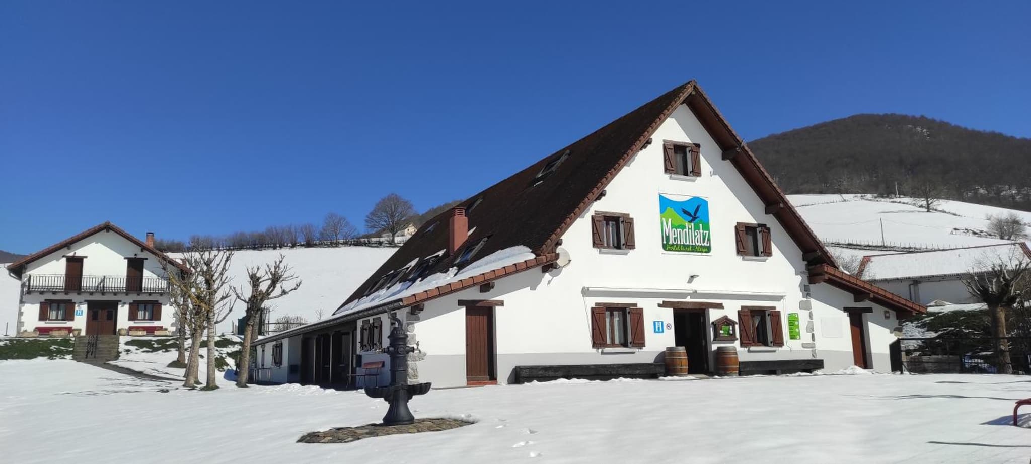 HOSTAL MENDILATZ photo 3