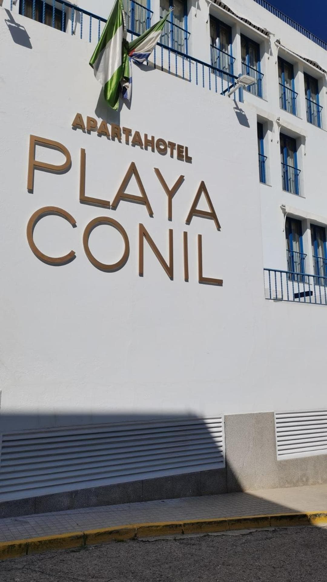 Apartahotel Rompeolas photo 4