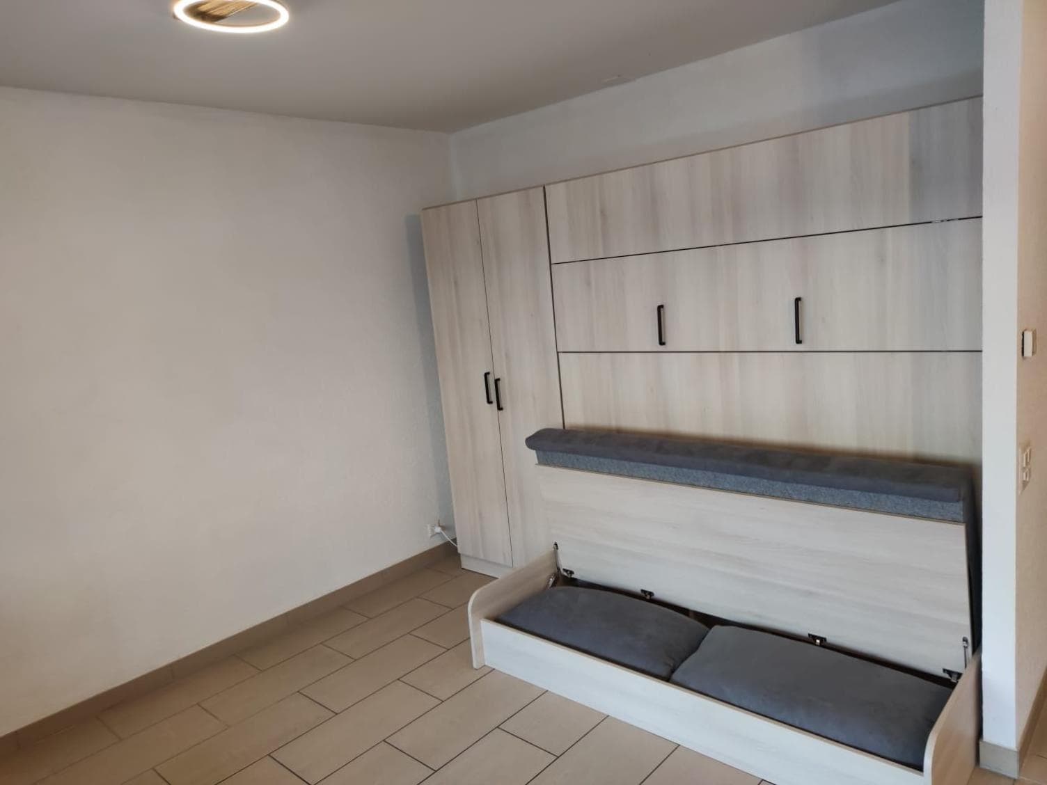 Superbe Studio à Saillon les bains photo 9