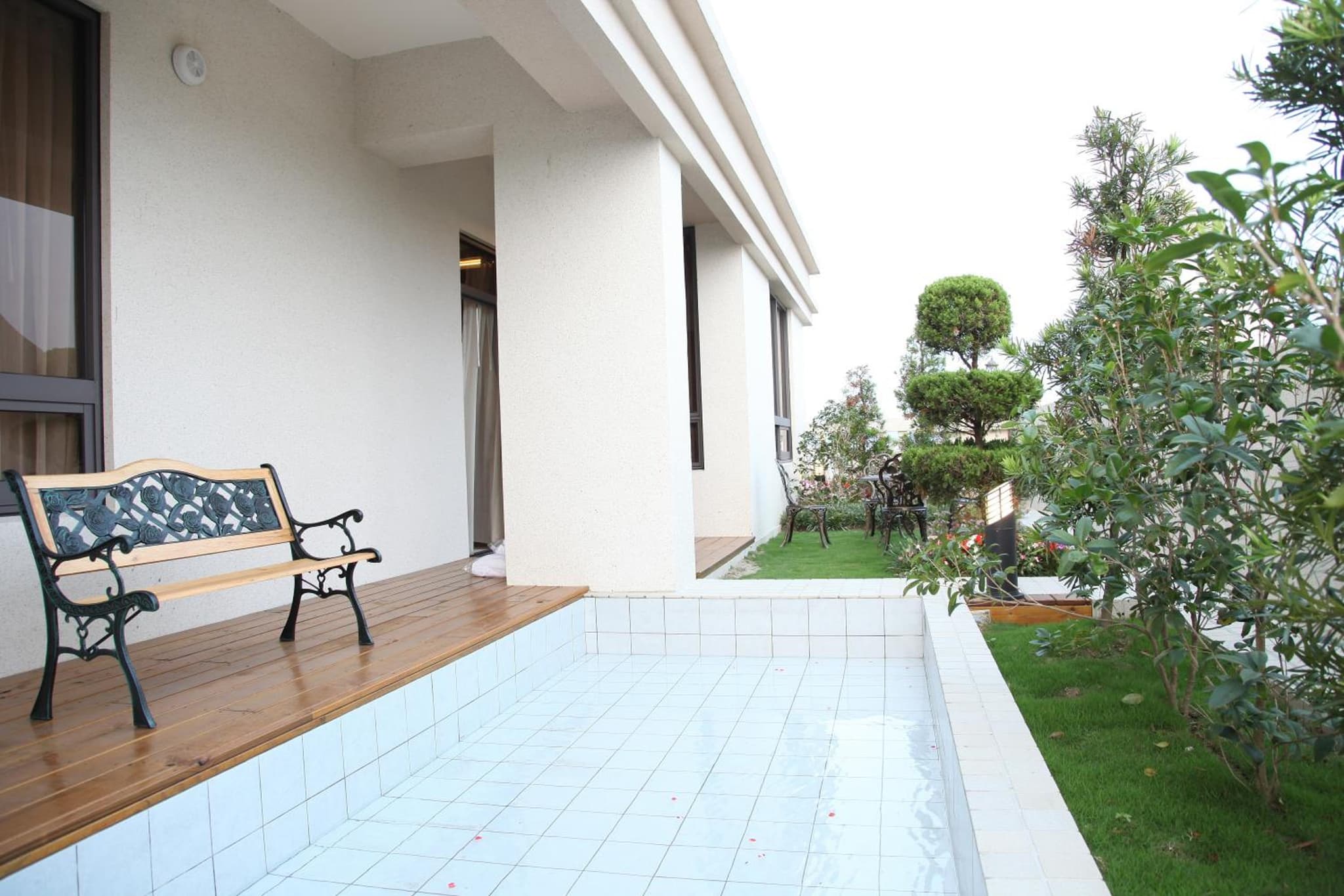 Golden Tulip - Aesthetics photo 9