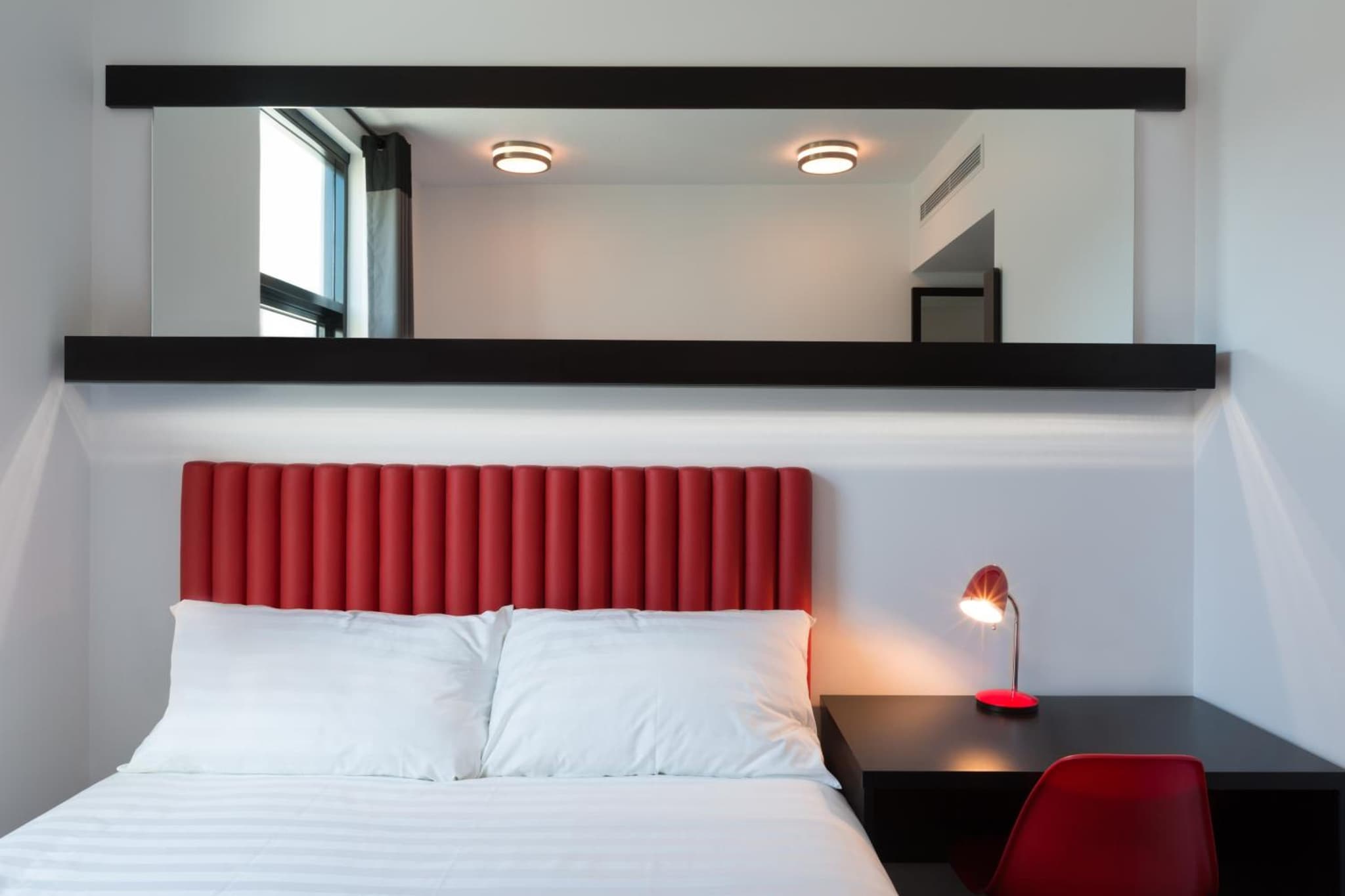 easyHotel Newcastle photo 6