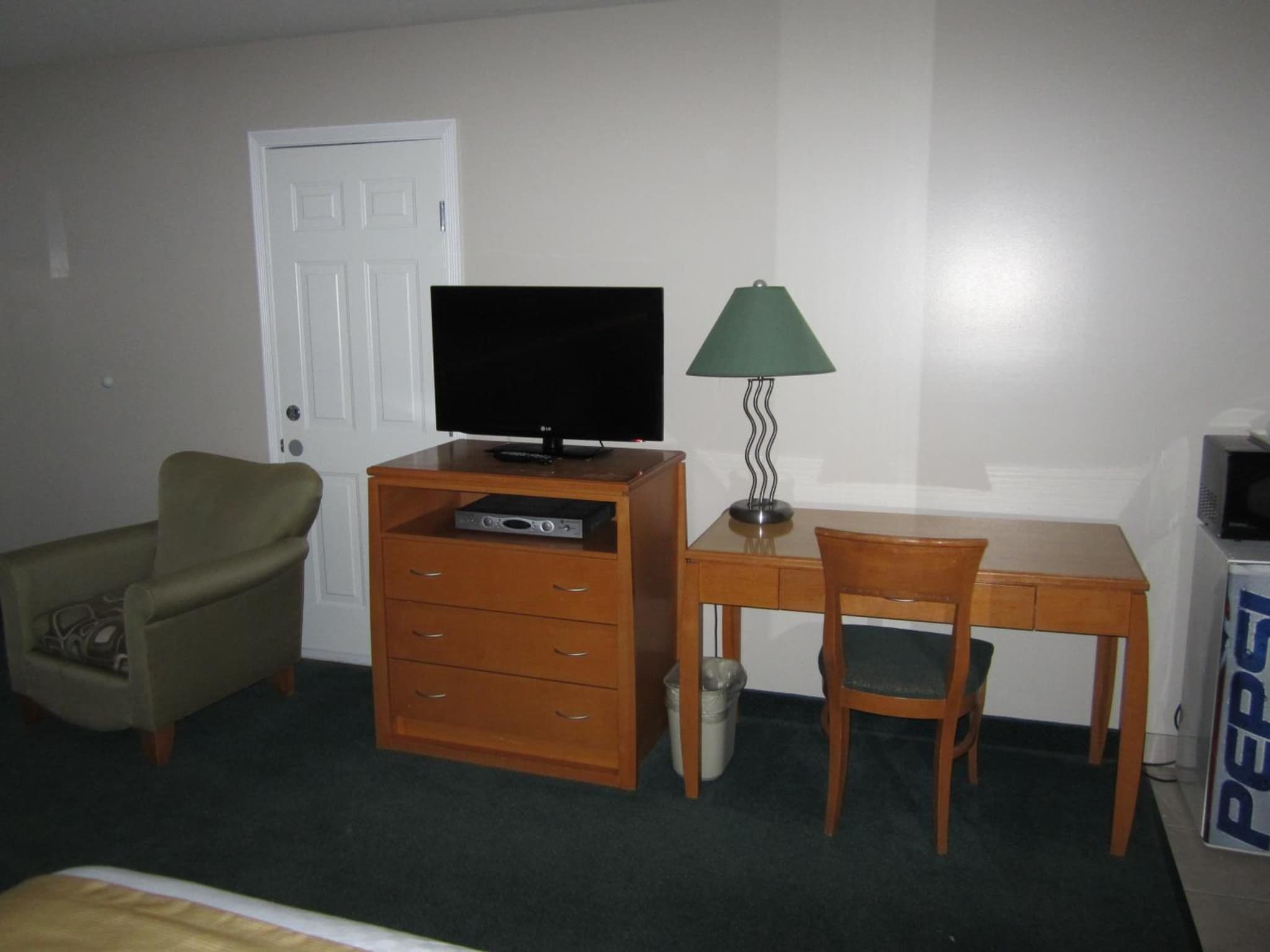 Ramada Merritt photo 7