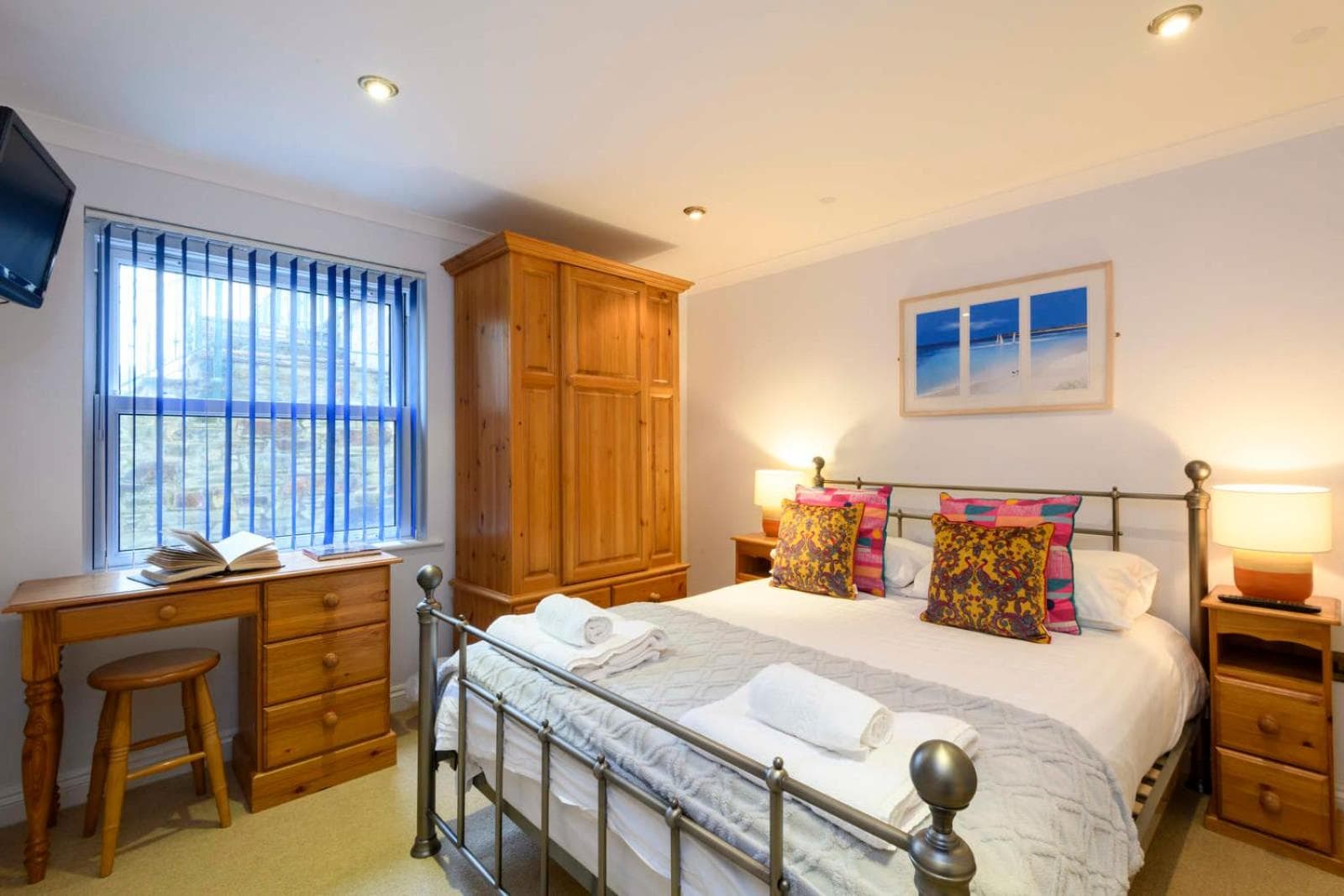 Beachcombers Apartments photo 2