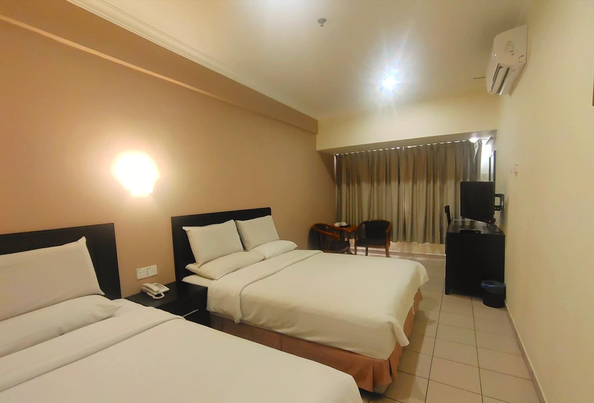 Megah D'aru Hotel photo 2