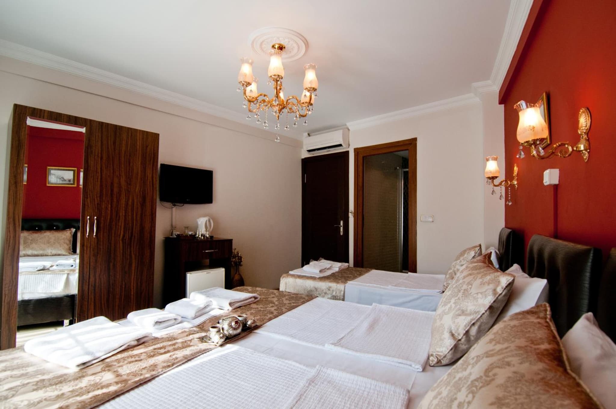 Magnificent Hotel photo 6
