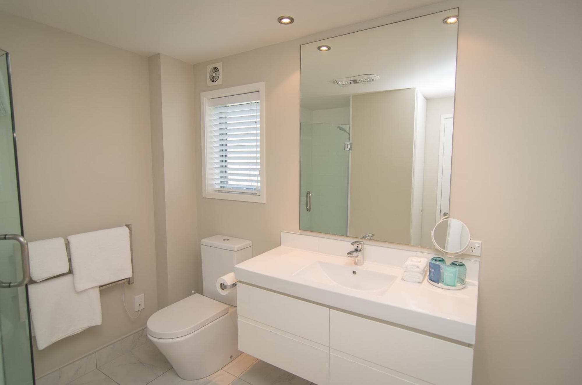 Coastal Ridge Apartments photo 9