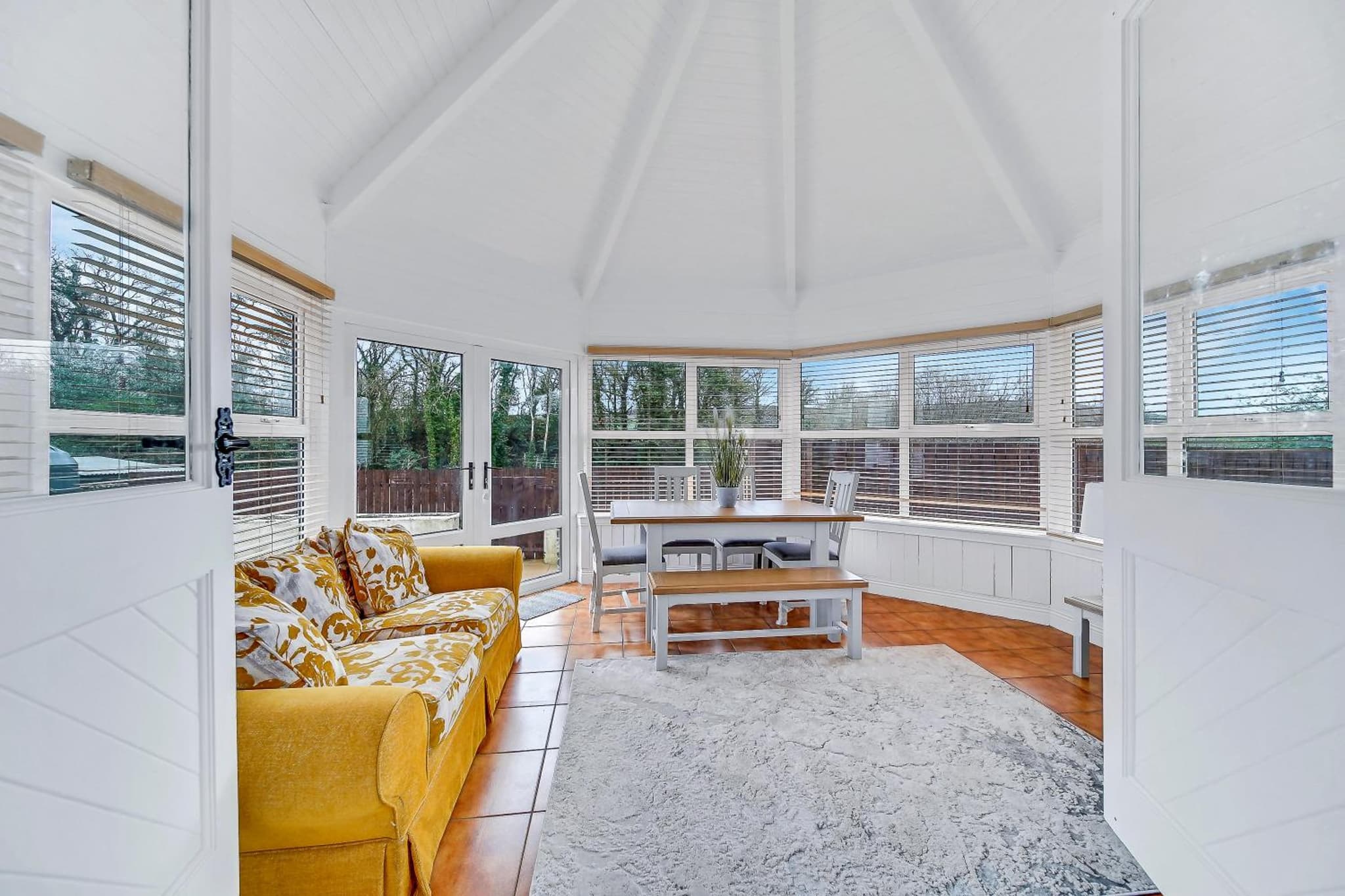 Spacious Coastal Accommodation with Games Room - Sleeps 10 photo 2