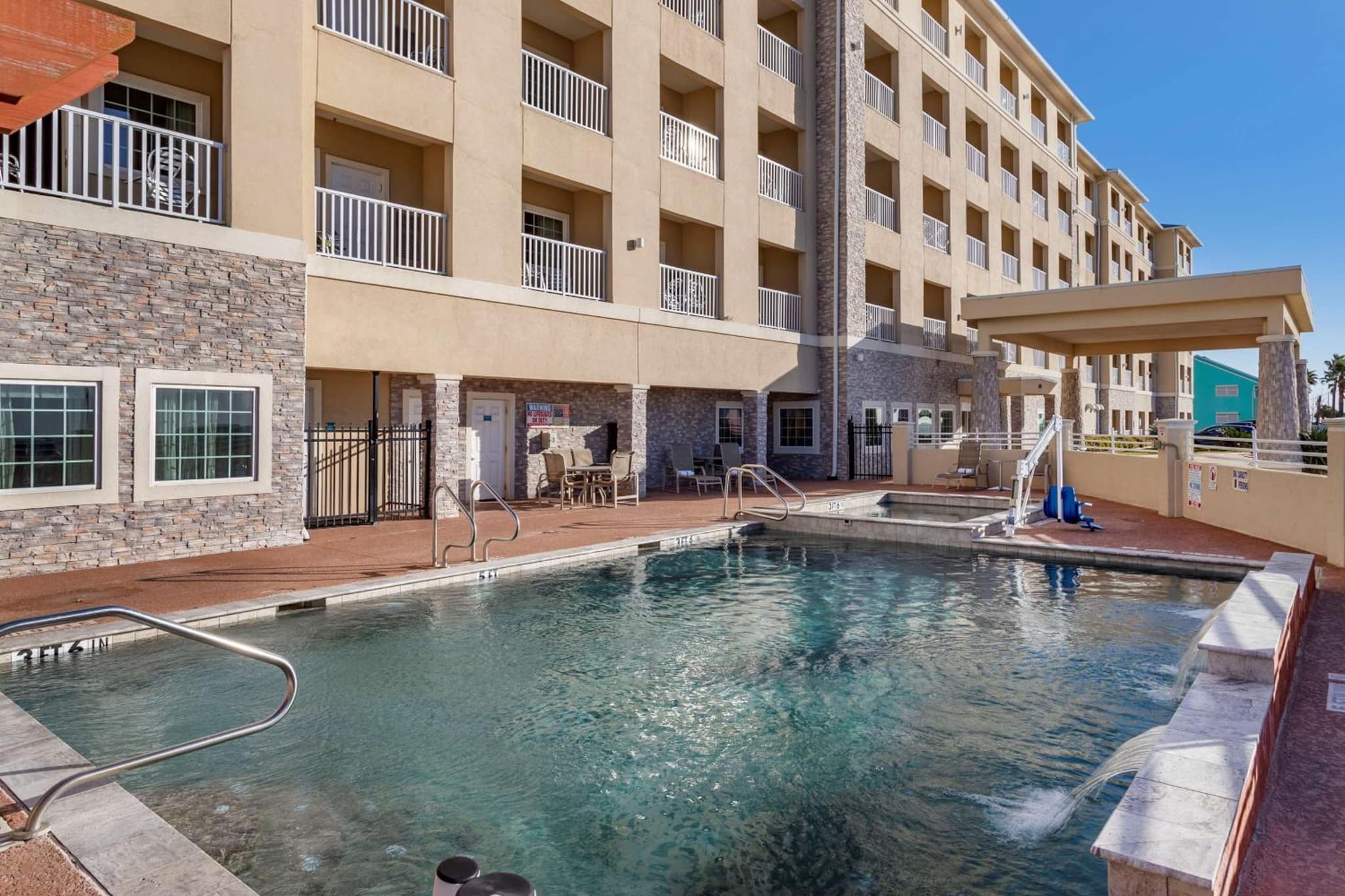 Best Western Plus Galveston Suites photo 6