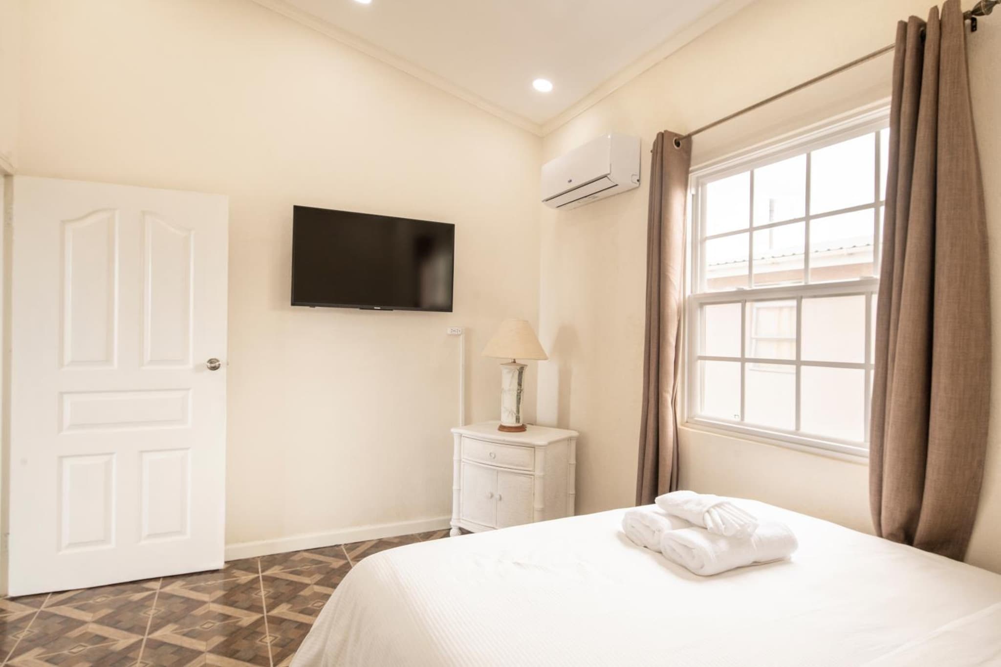 Mariner Suites photo 3
