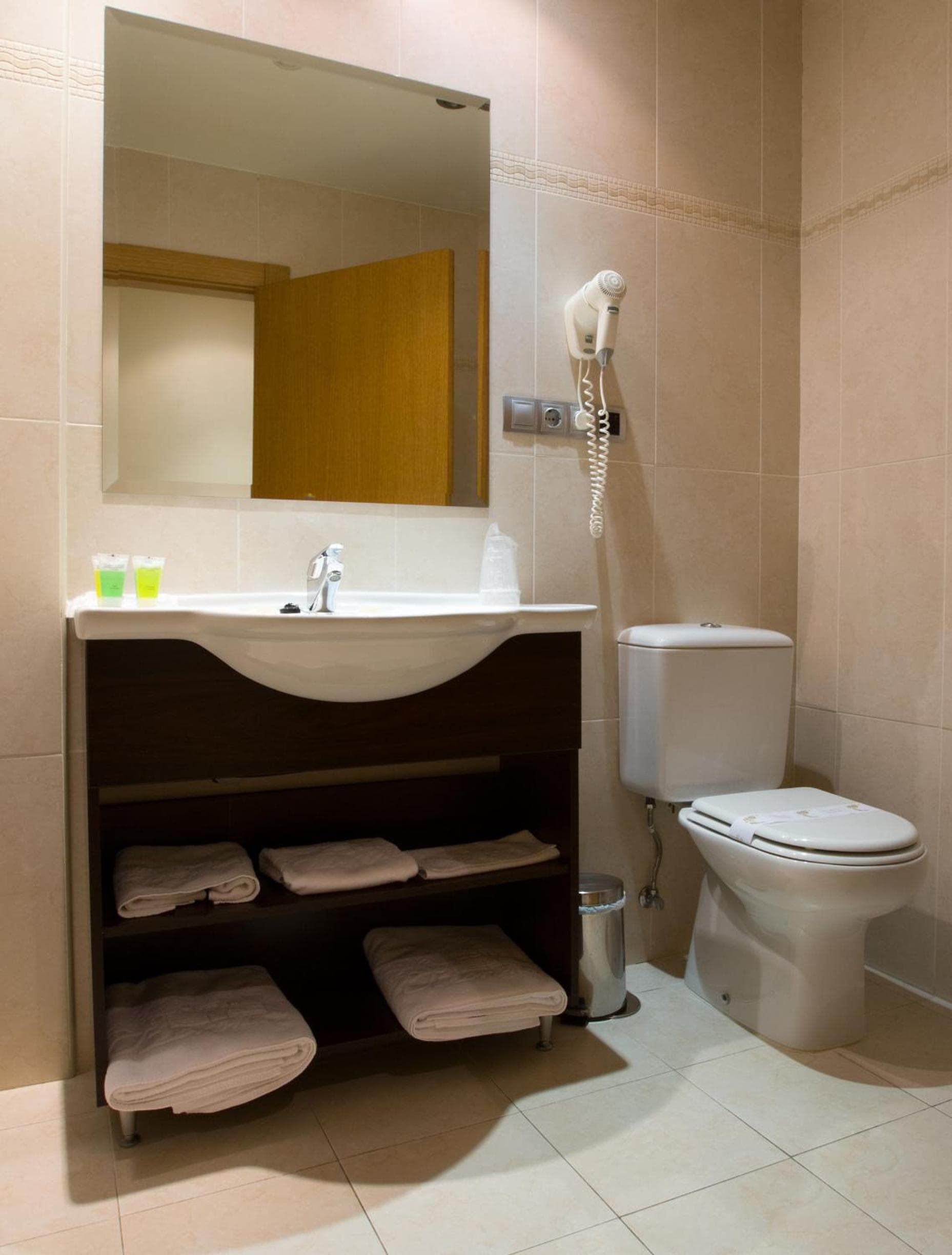 Hotel La Boroña photo 2