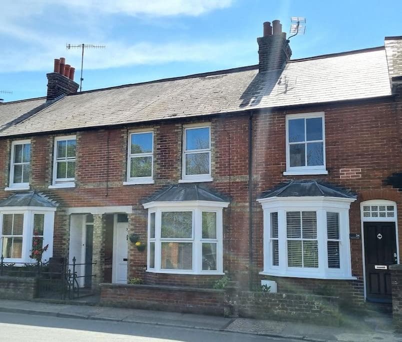 Beautiful & Vibrant City Centre House photo 9
