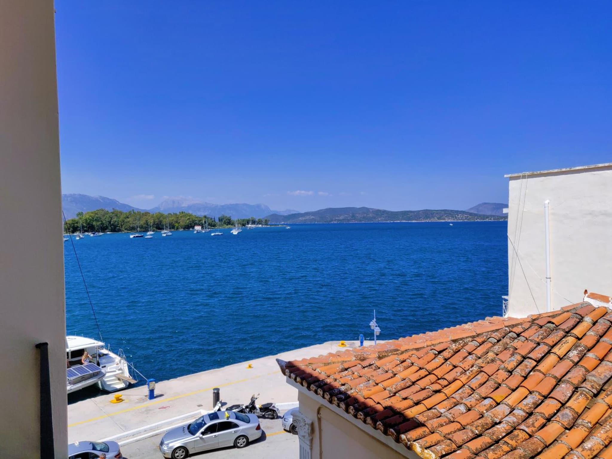 The Manessi City Boutique Hotel photo 3