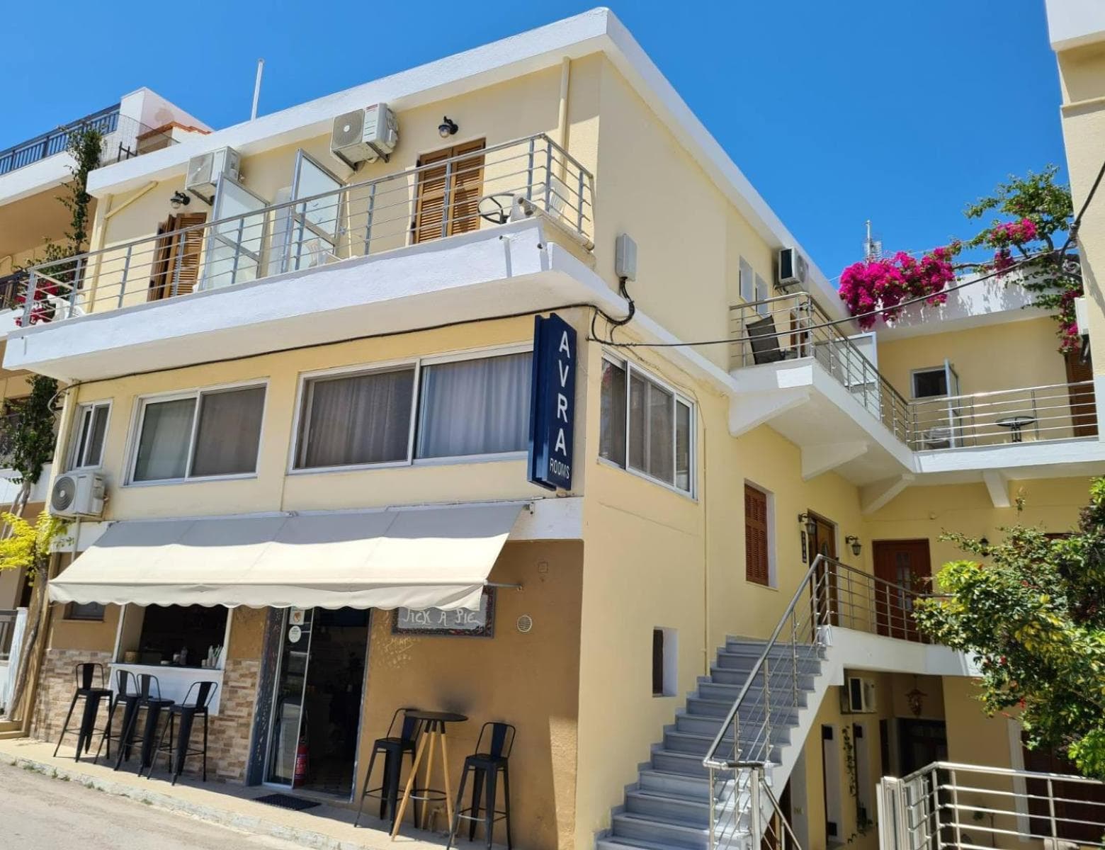 Avra Rooms photo 8
