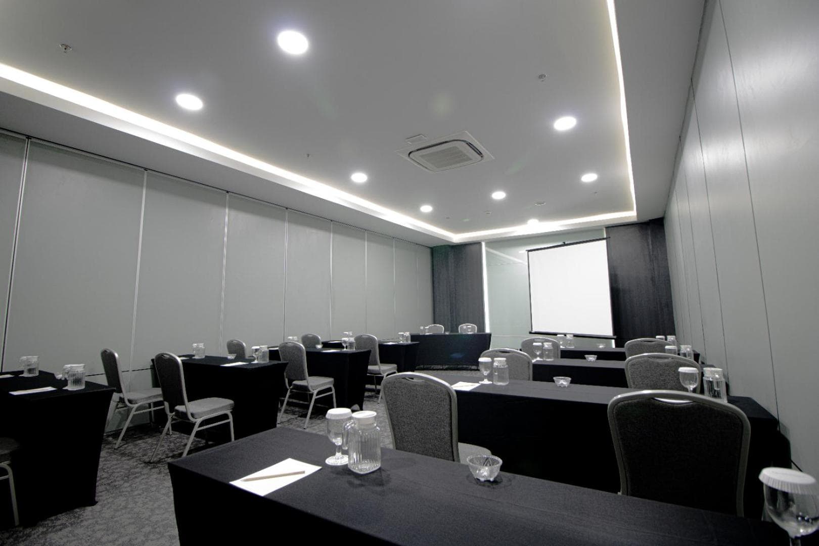 Laska Hotel Subang photo 8