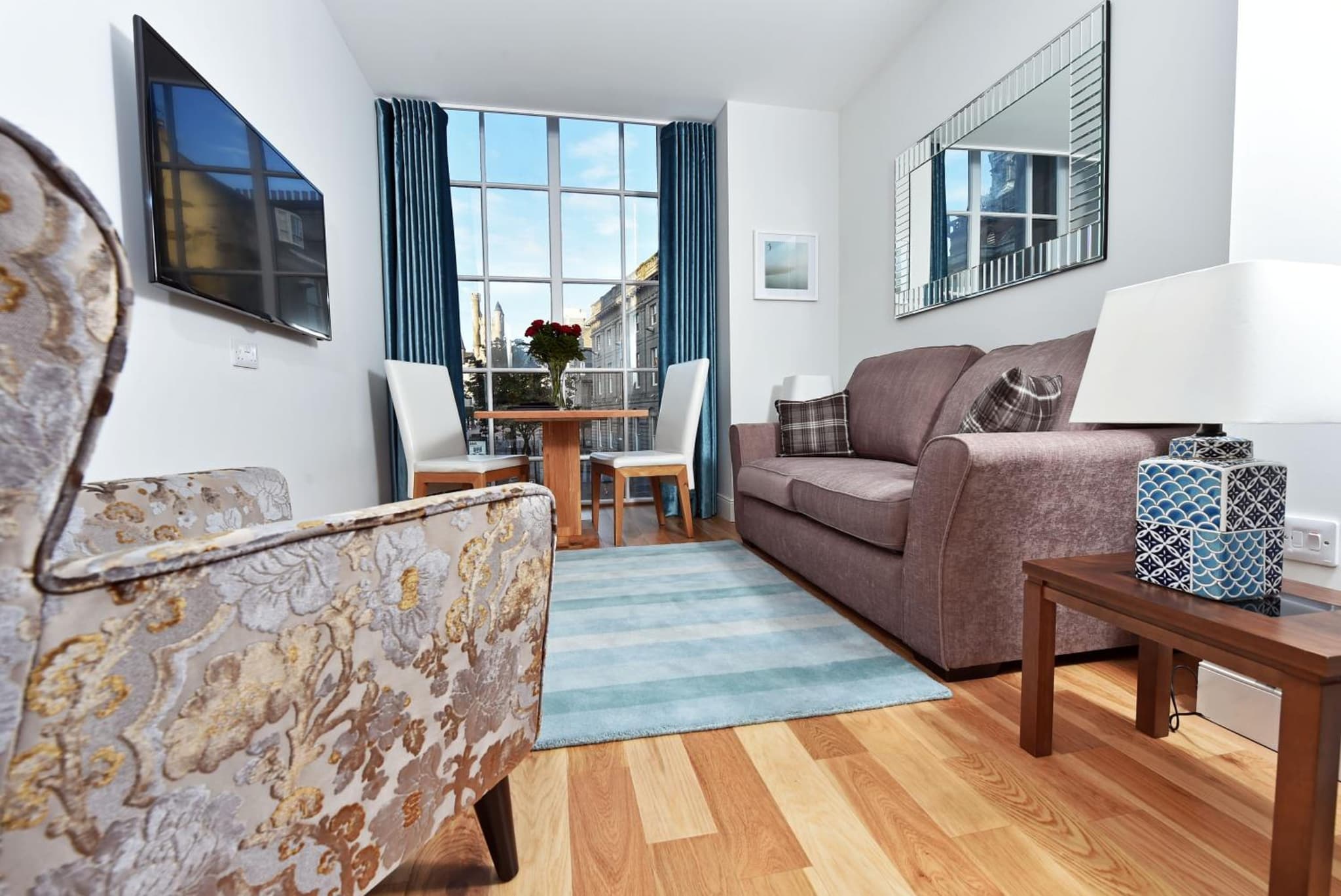 Royal Athenaeum Suites photo 4