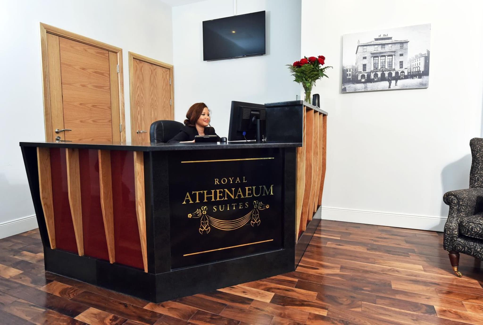Royal Athenaeum Suites photo 9