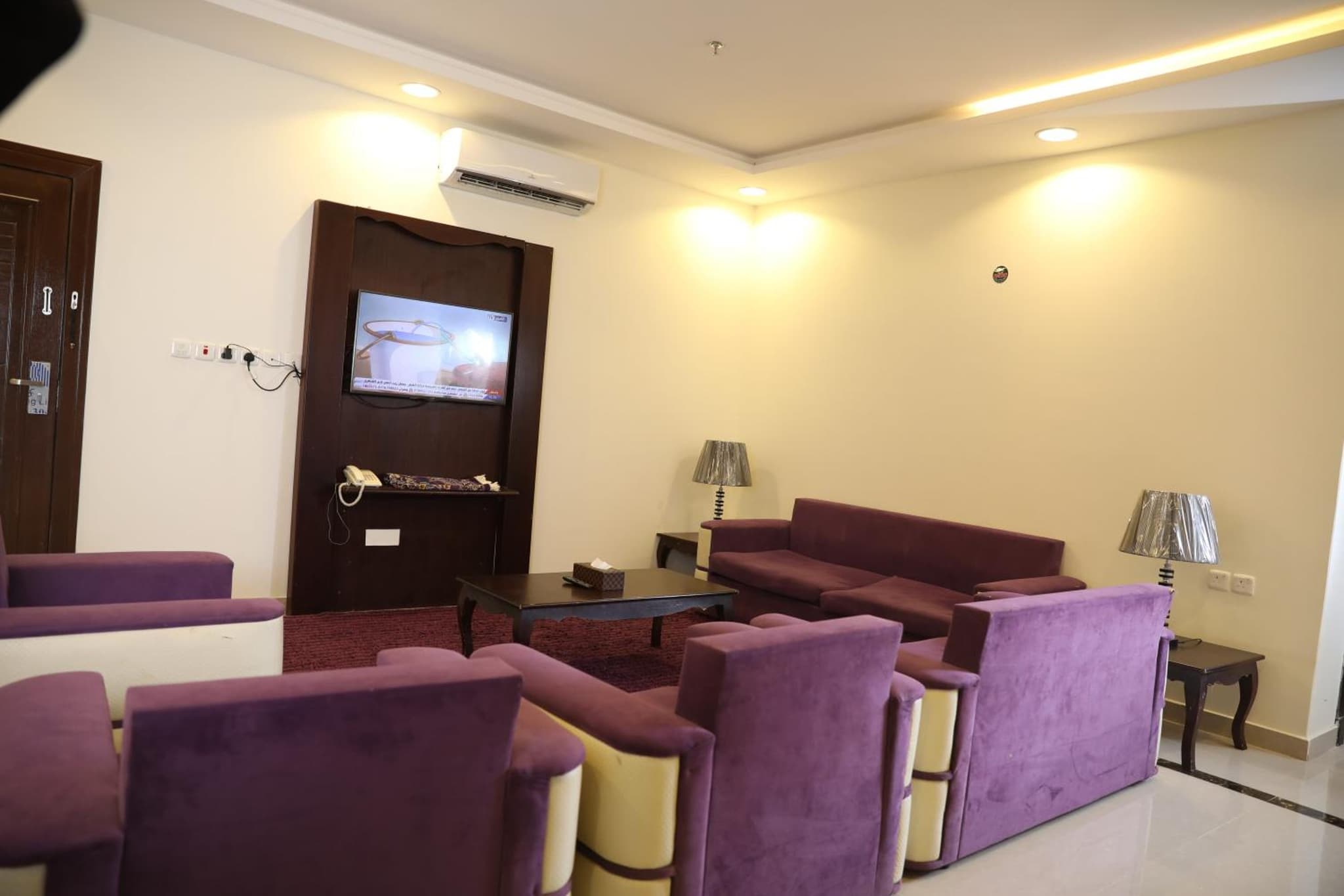 Quiet Rooms 6 Serviced Apartments photo 2