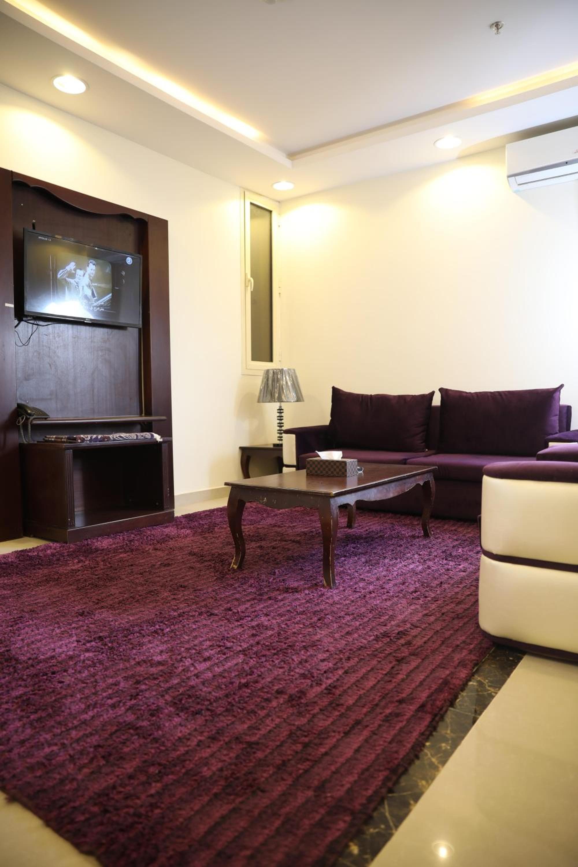Quiet Rooms 6 Serviced Apartments photo 5