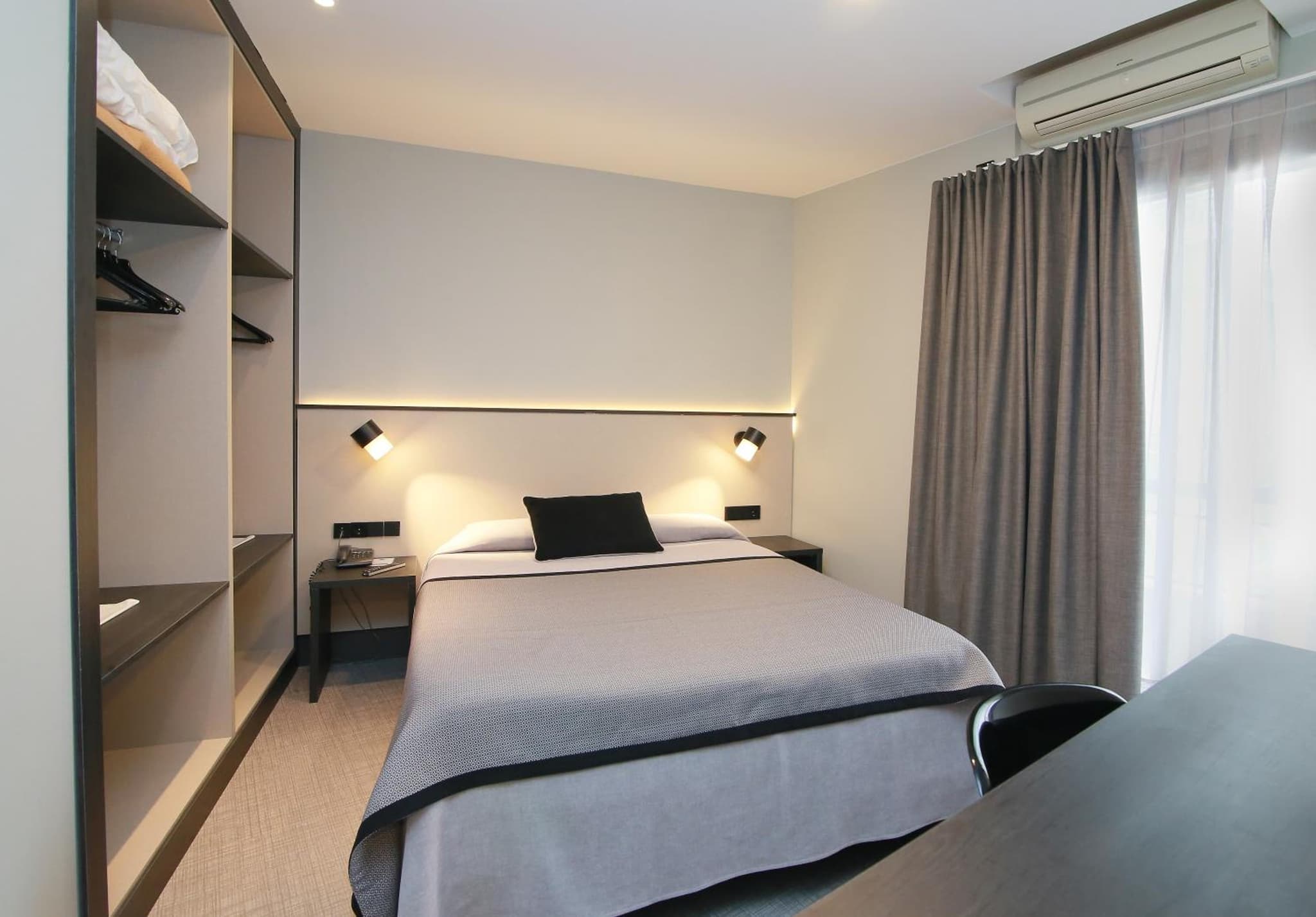 Hotel Esplugues photo 5