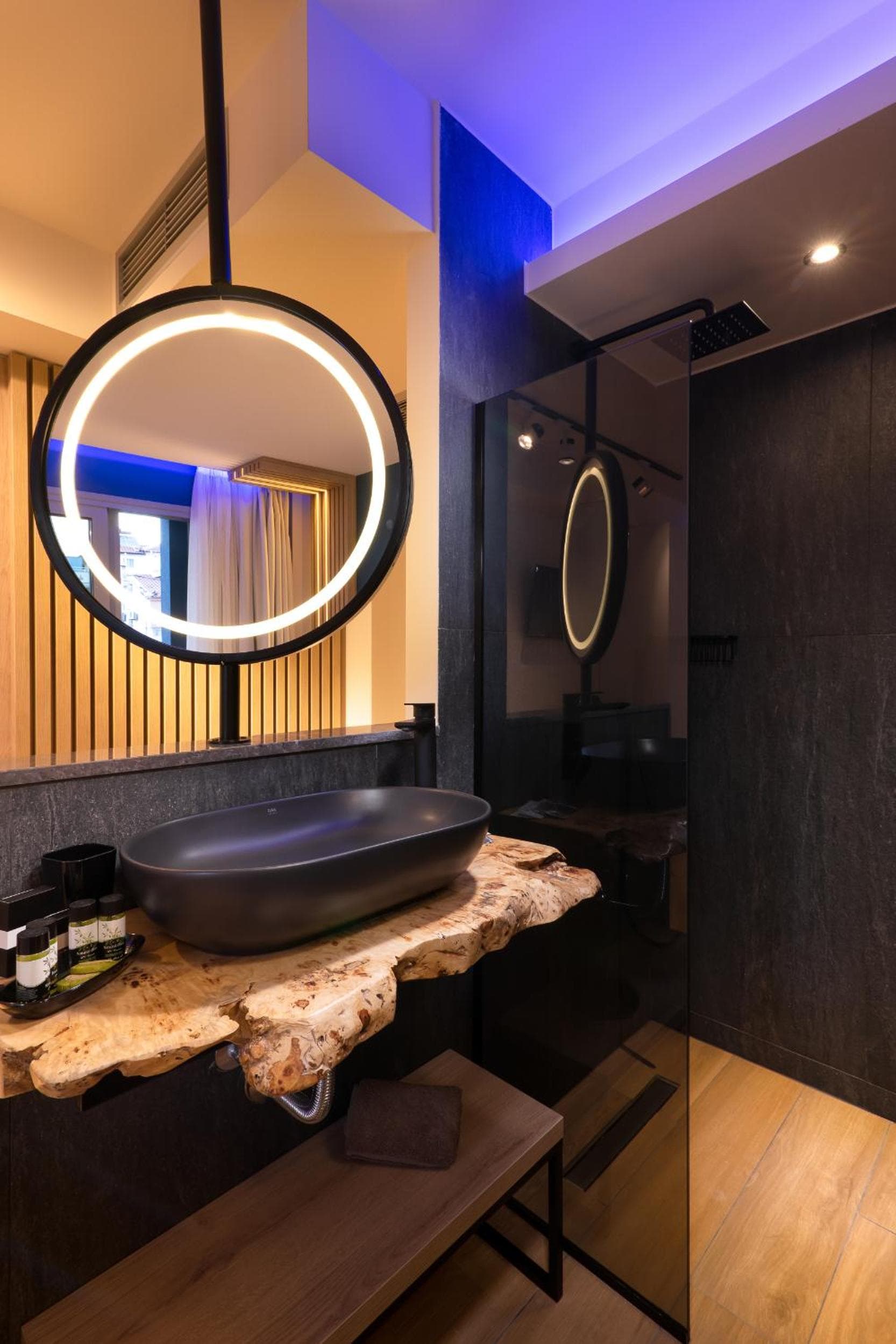 SKS Luxury Suites & Rooms photo 9