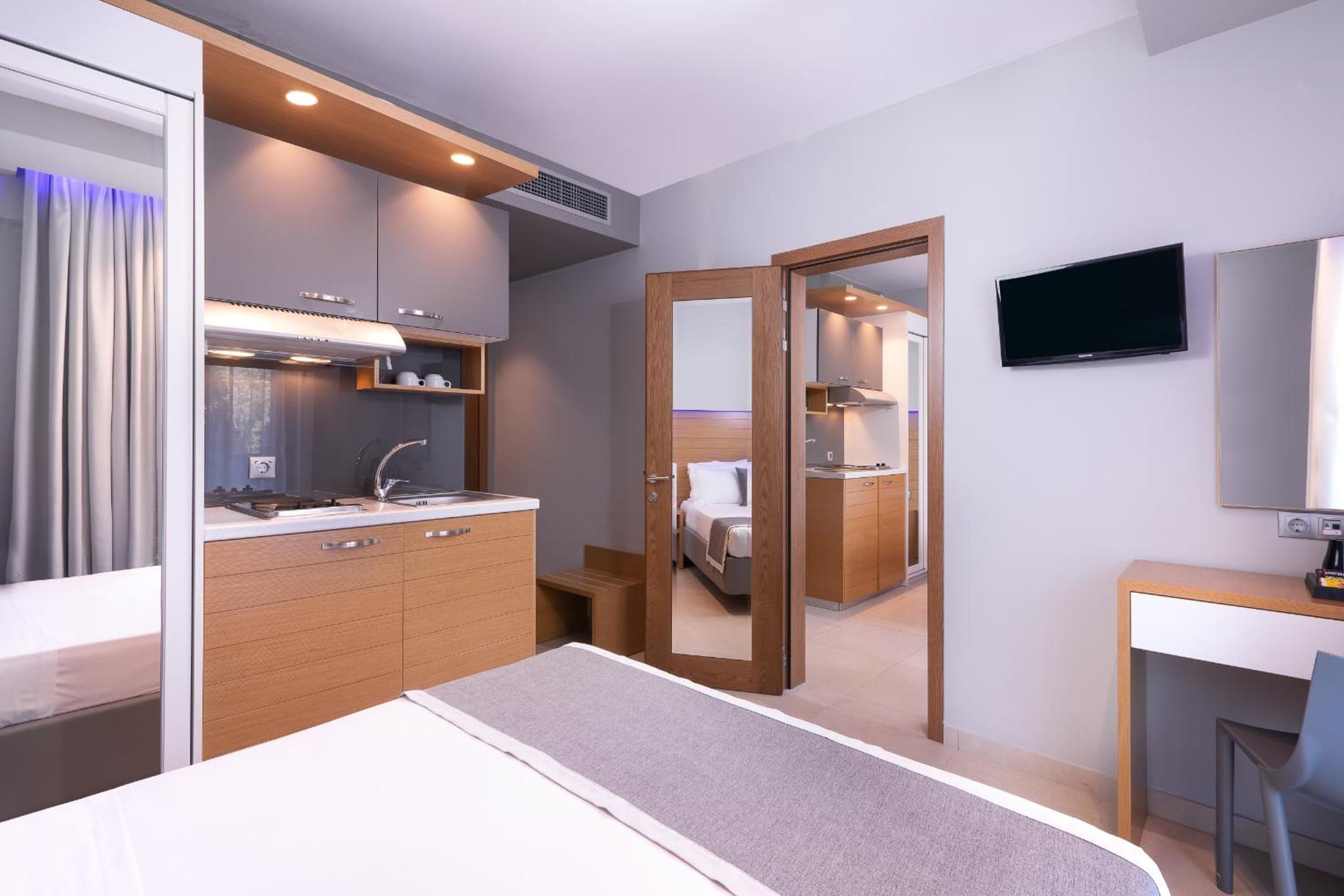 SKS Luxury Suites & Rooms photo 7