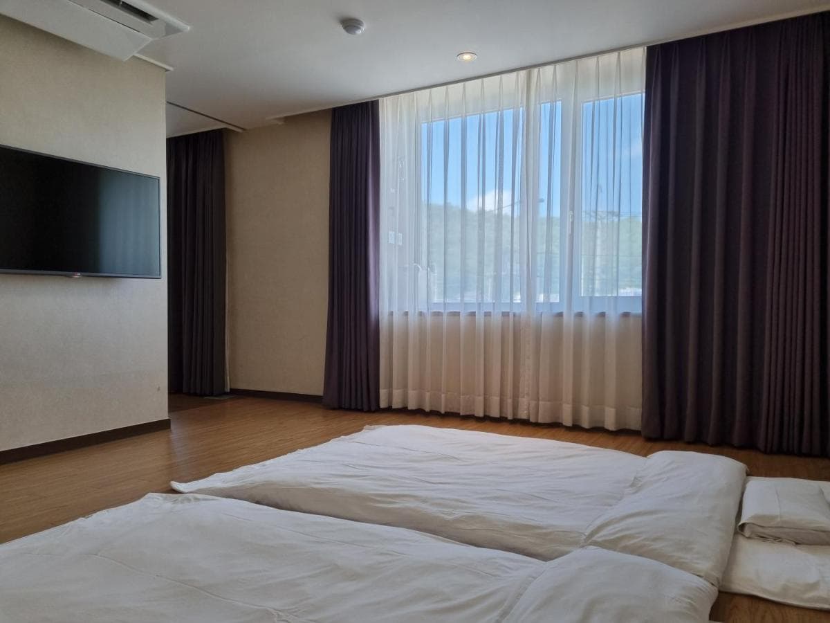 Avonhotel Gunsan photo 8