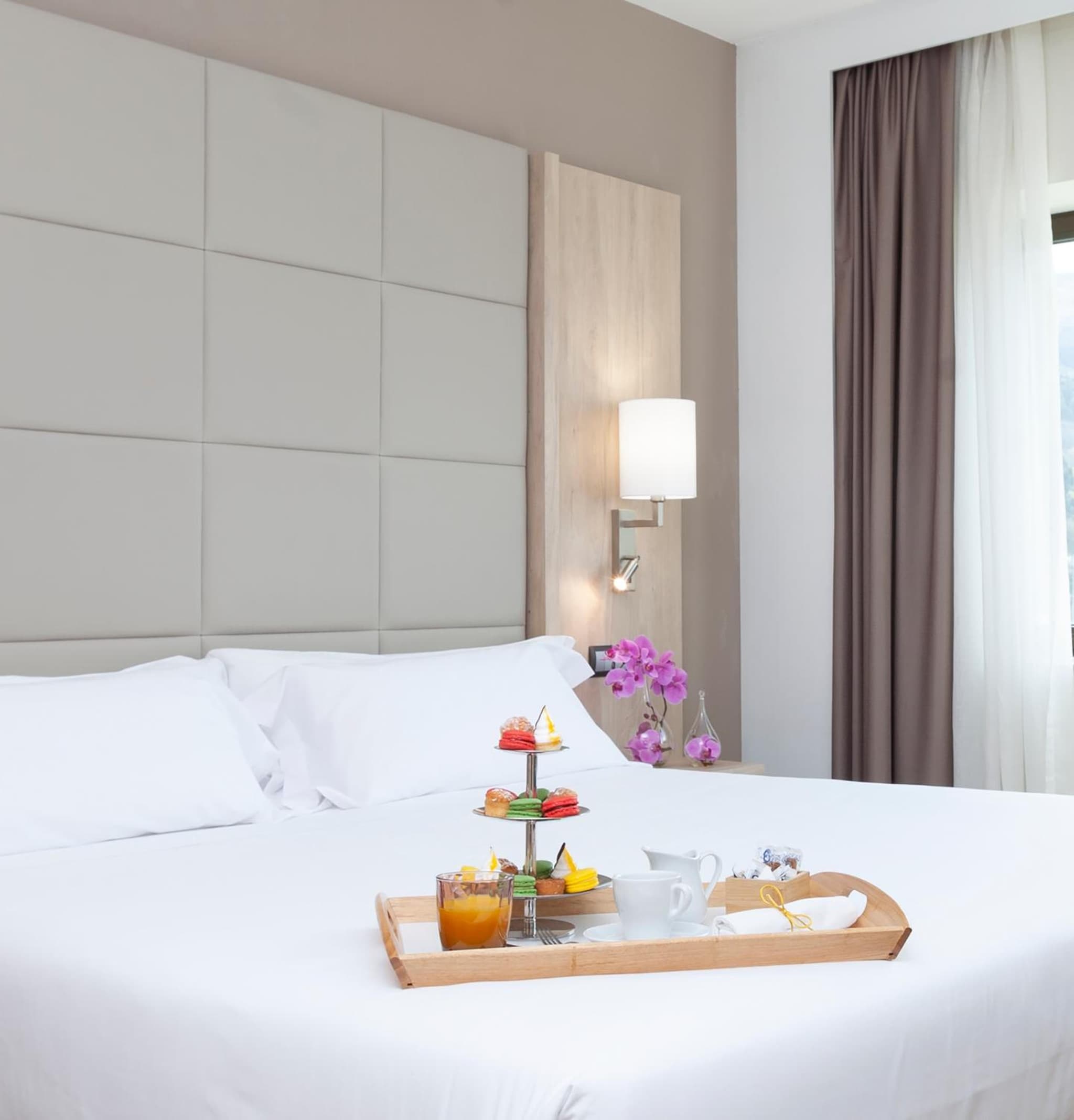 Hotel Puerta de Bilbao photo 7
